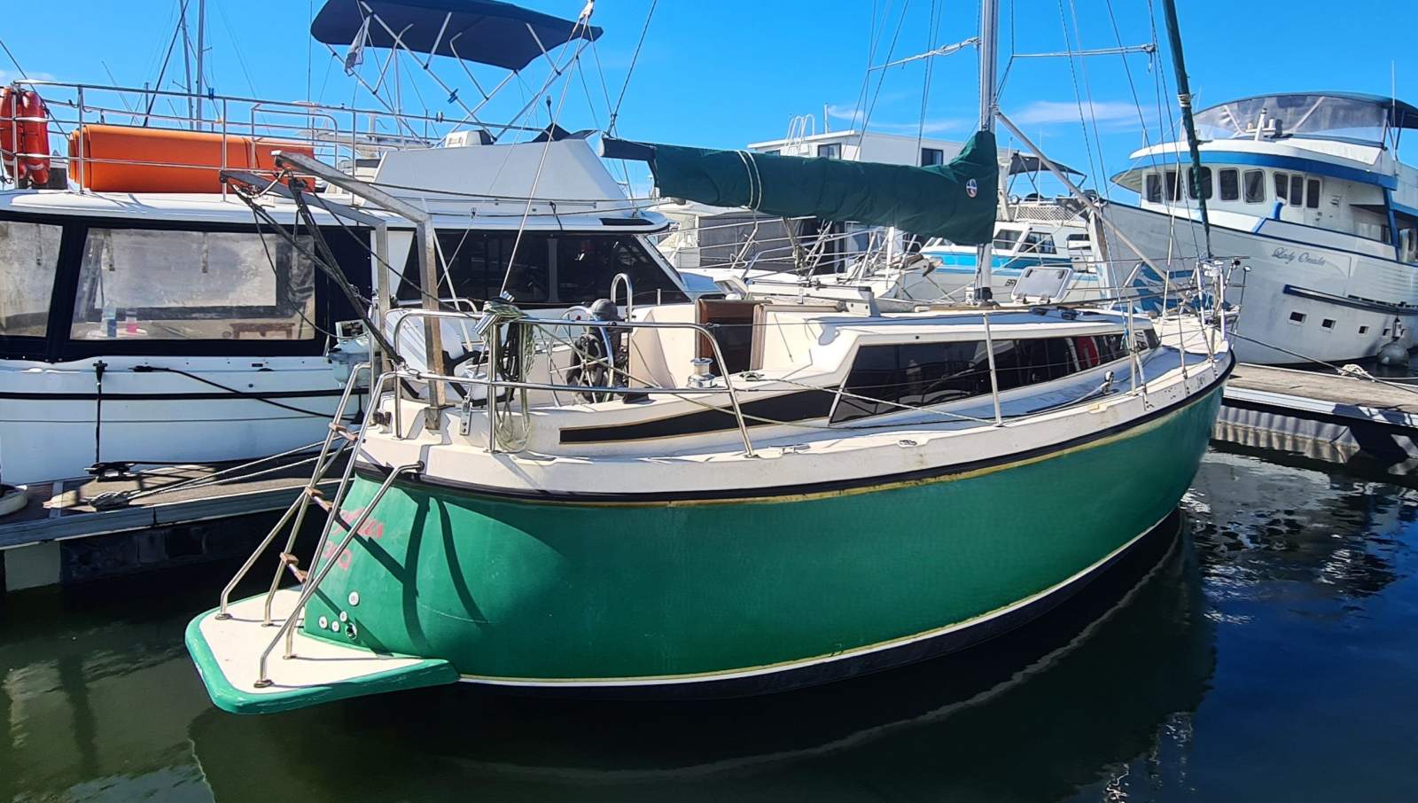 Mangrove Jack Motorsailer:Mangrove Jack Motor Sailerl