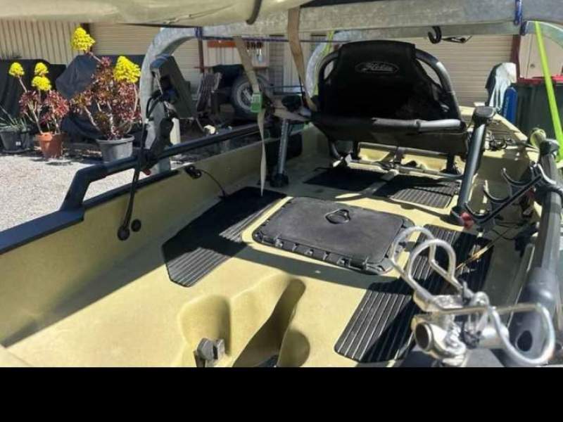 Hobie Pro Angler 14 Kayak