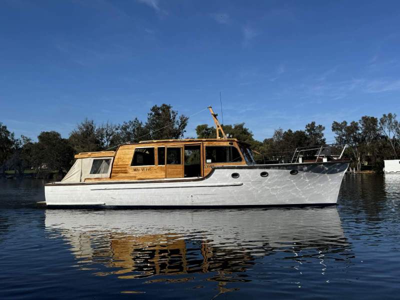 Marko Sambrailo 36 Twin diesel picnic cruiser "Mavaeda"