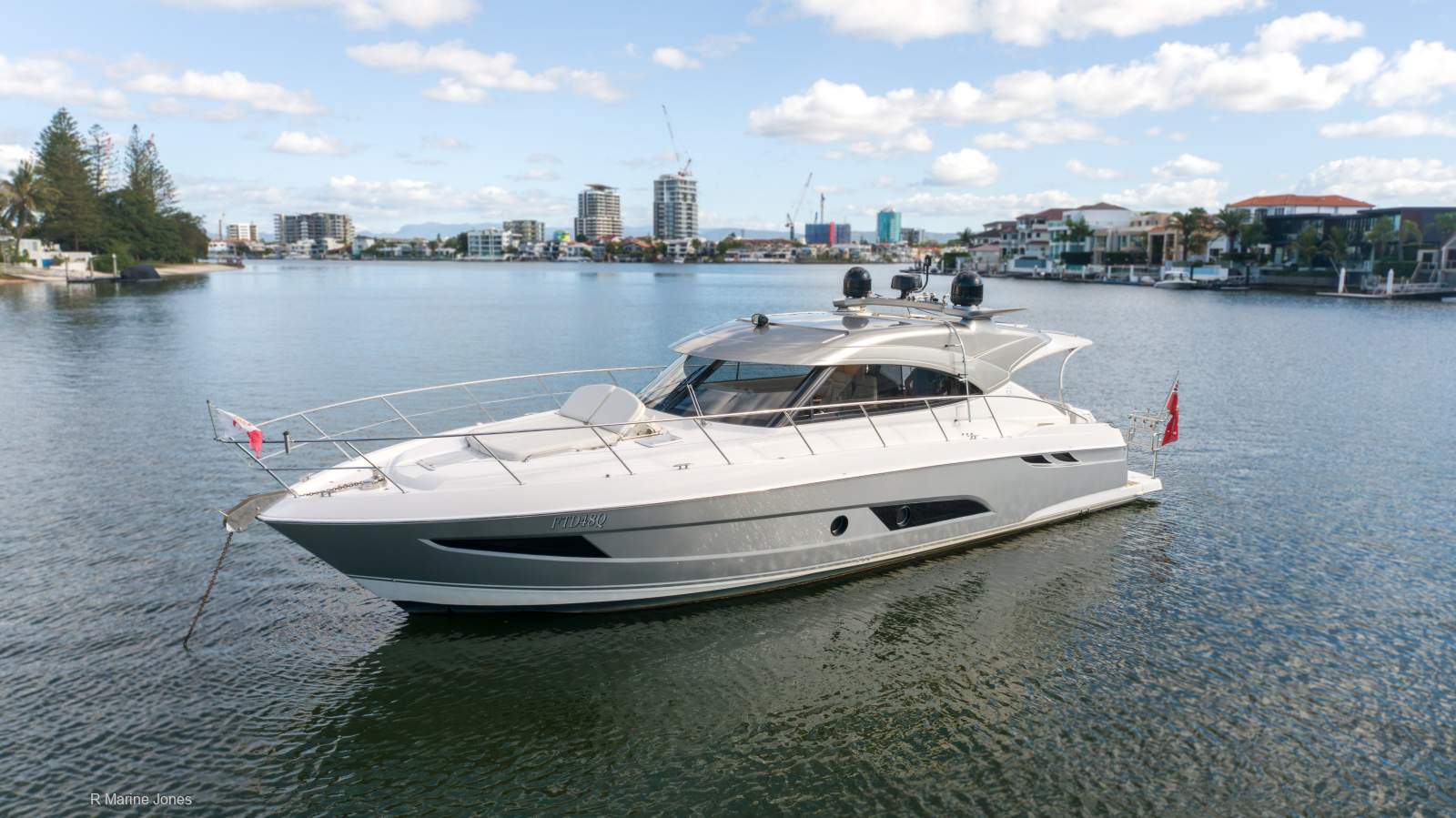 Riviera 4800 Sport Yacht