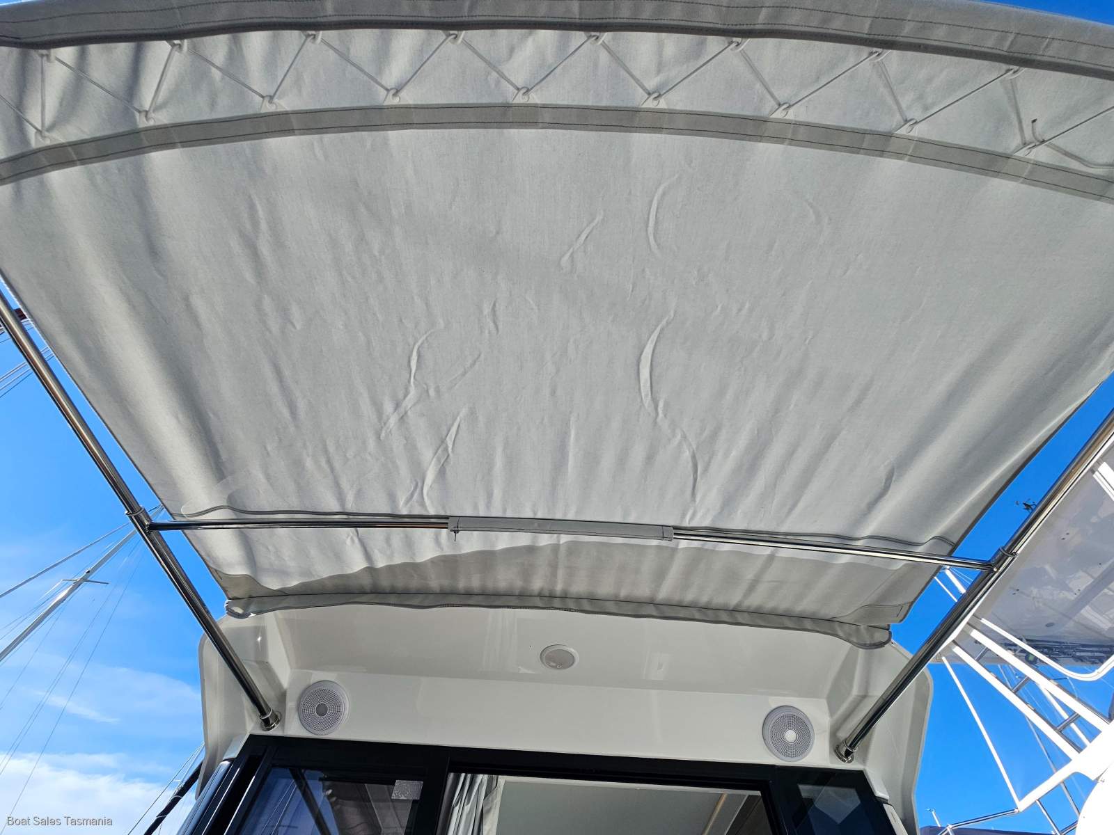 Jeanneau Merry Fisher 1095 Coupe – AS NEW