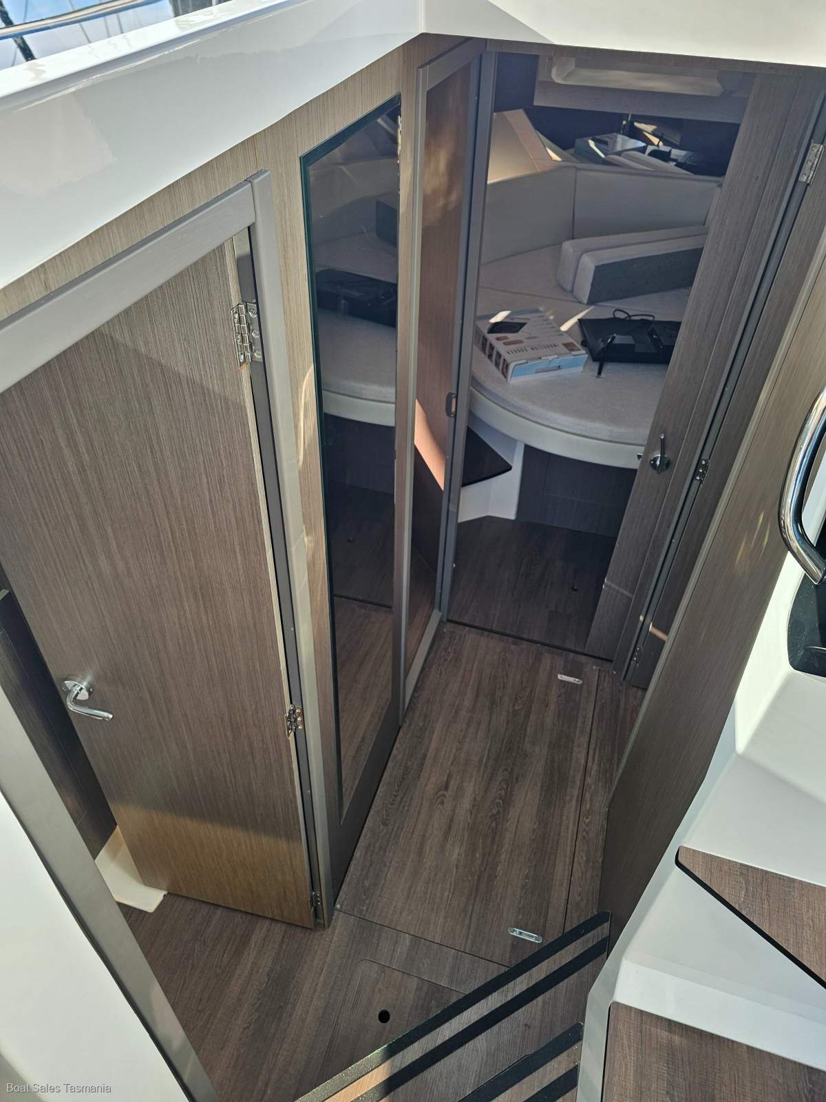 Jeanneau Merry Fisher 1095 Coupe – AS NEW