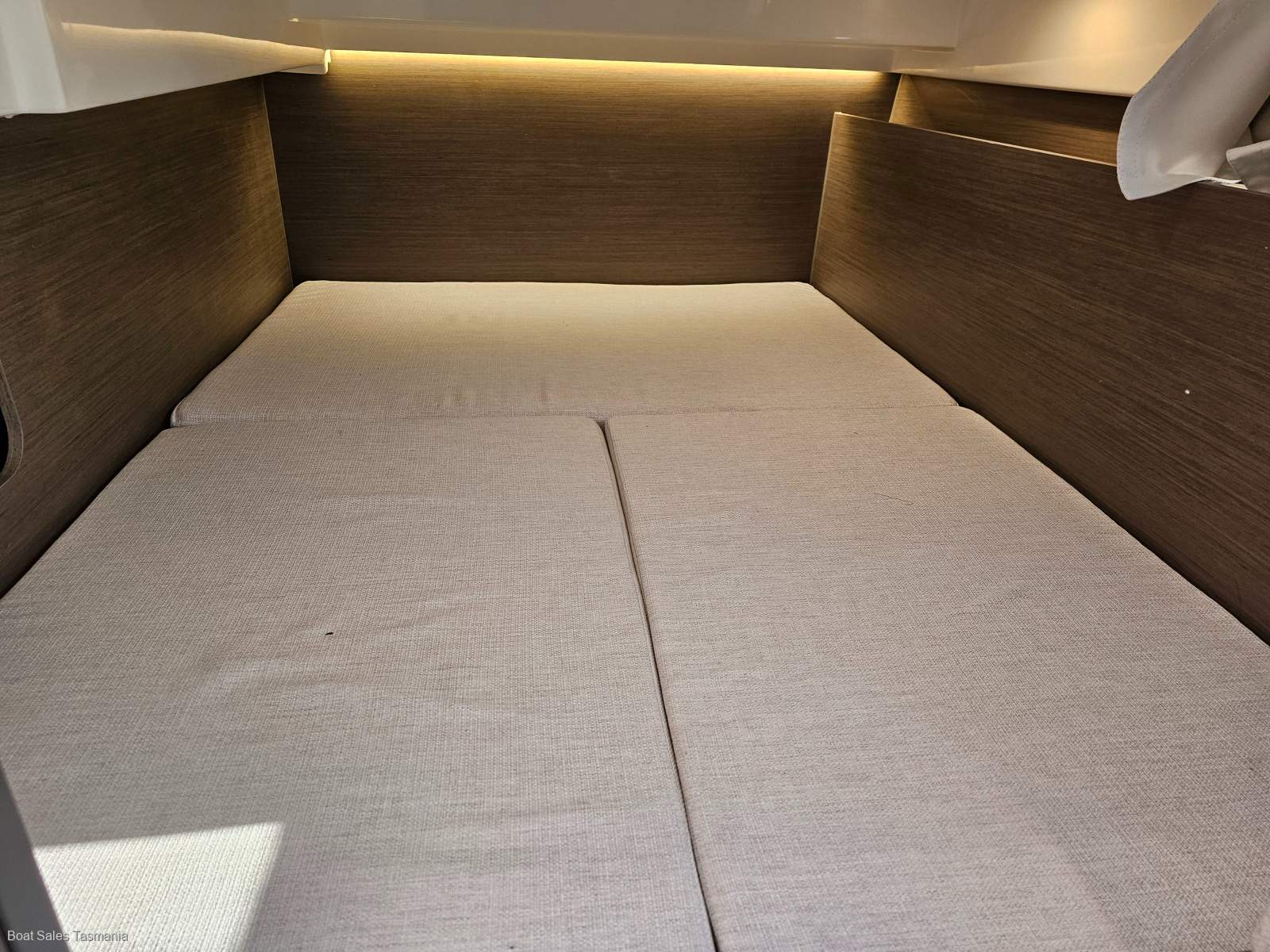 Jeanneau Merry Fisher 1095 Coupe – AS NEW
