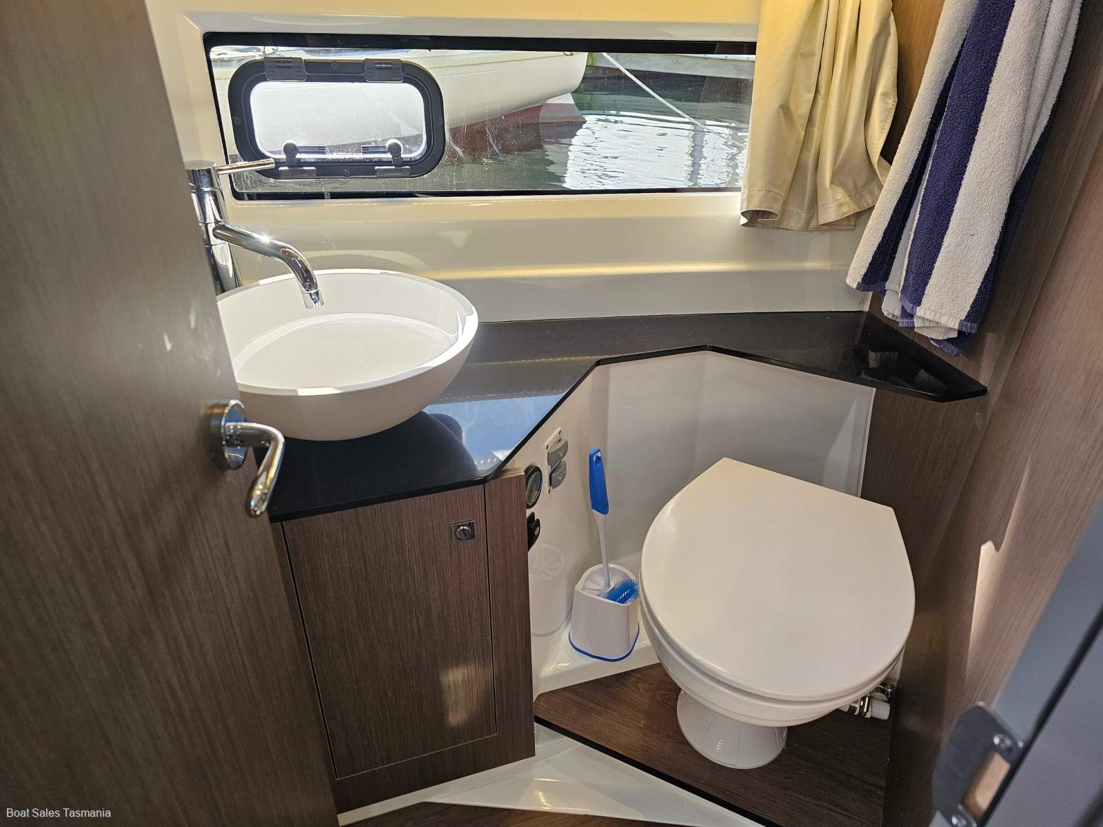 Jeanneau Merry Fisher 1095 Coupe – AS NEW