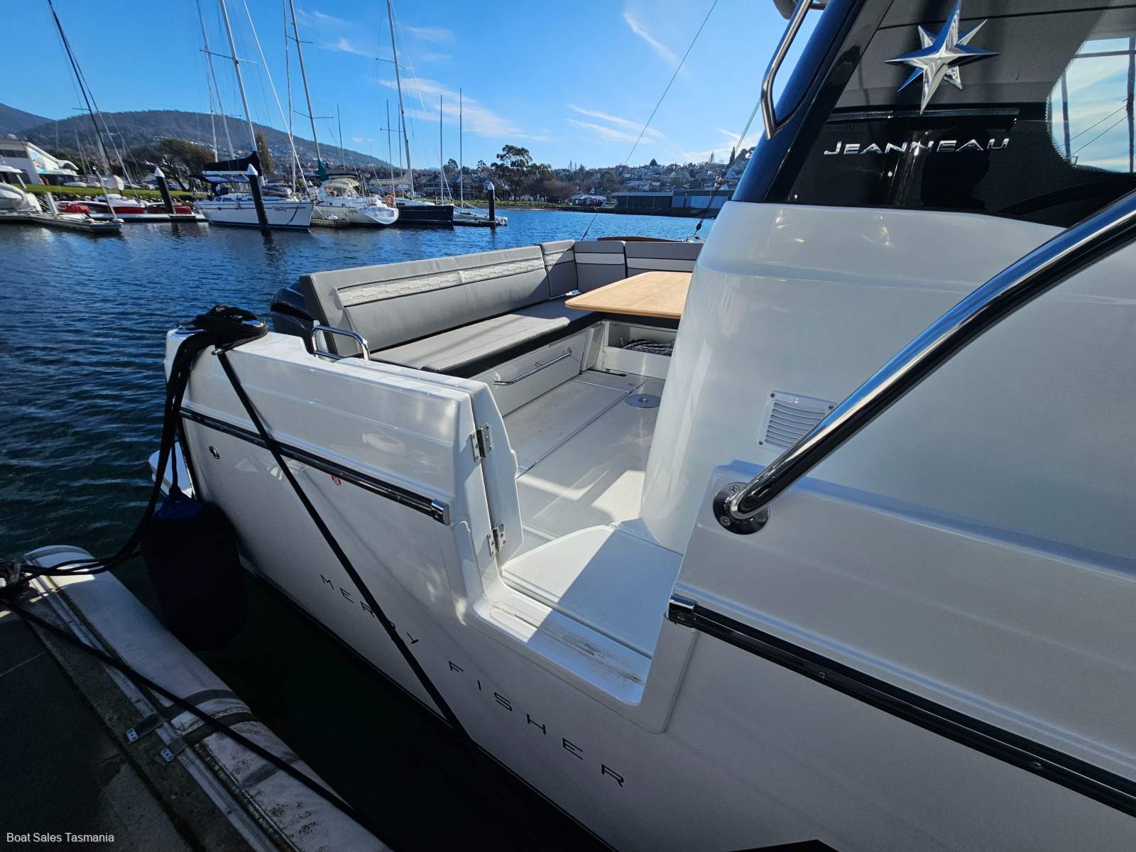 Jeanneau Merry Fisher 1095 Coupe – AS NEW