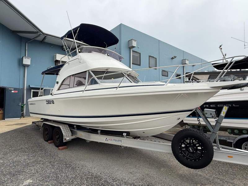 Caribbean 24 Flybridge Sports Fisherman