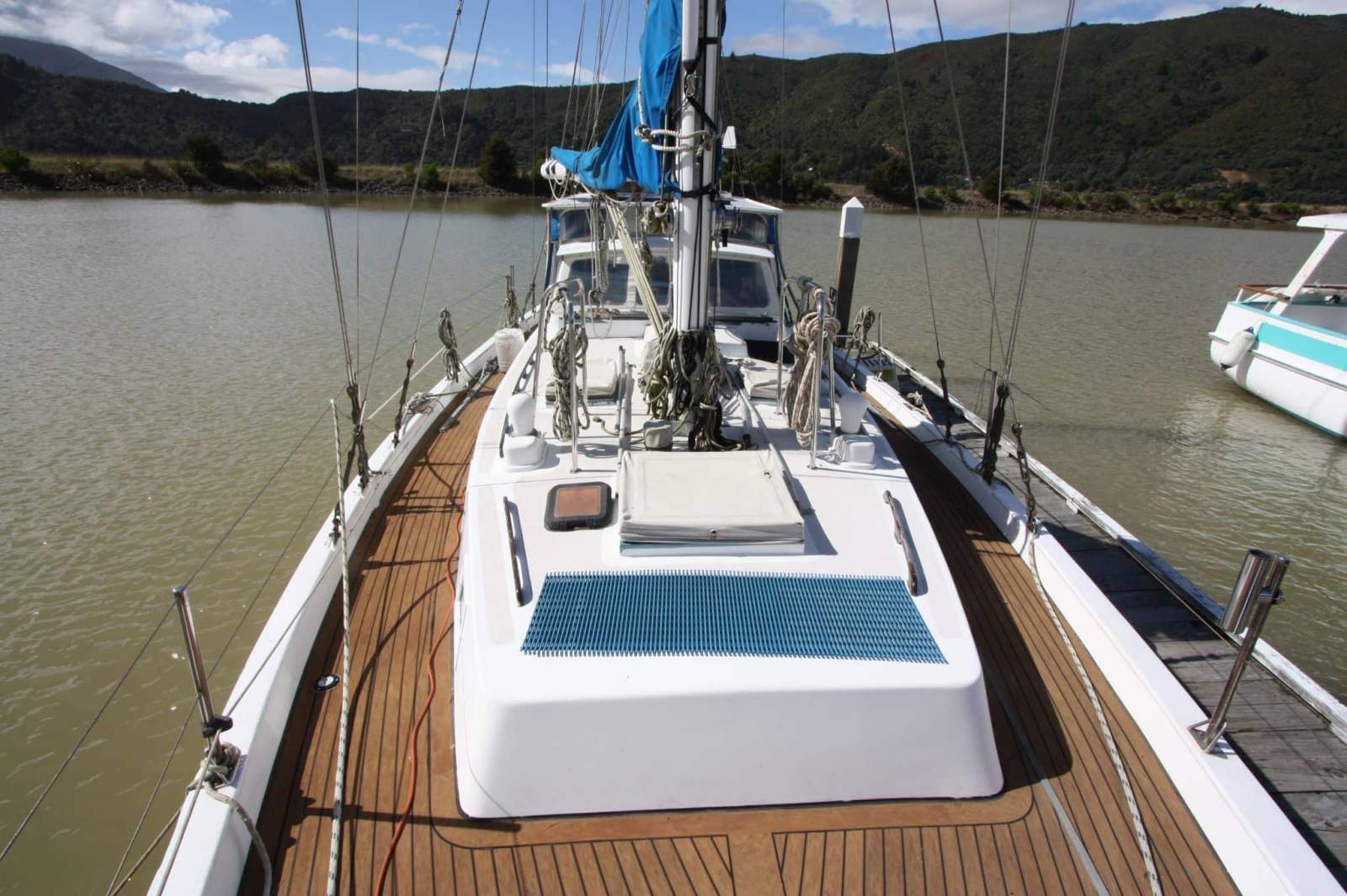 Adams 38