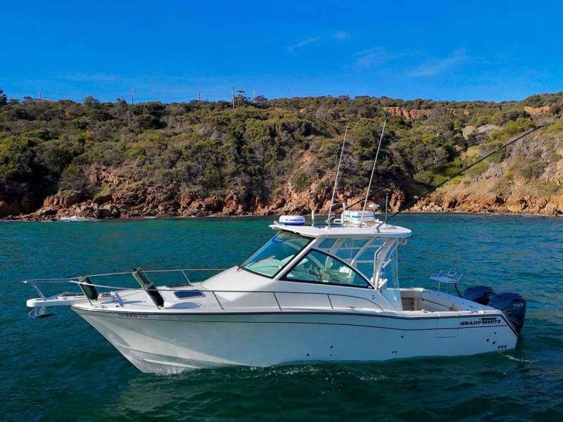 Grady-White Express 330