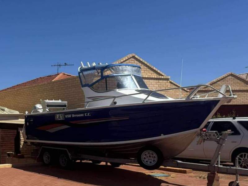 Quintrex 650 Offshore Centre Cab