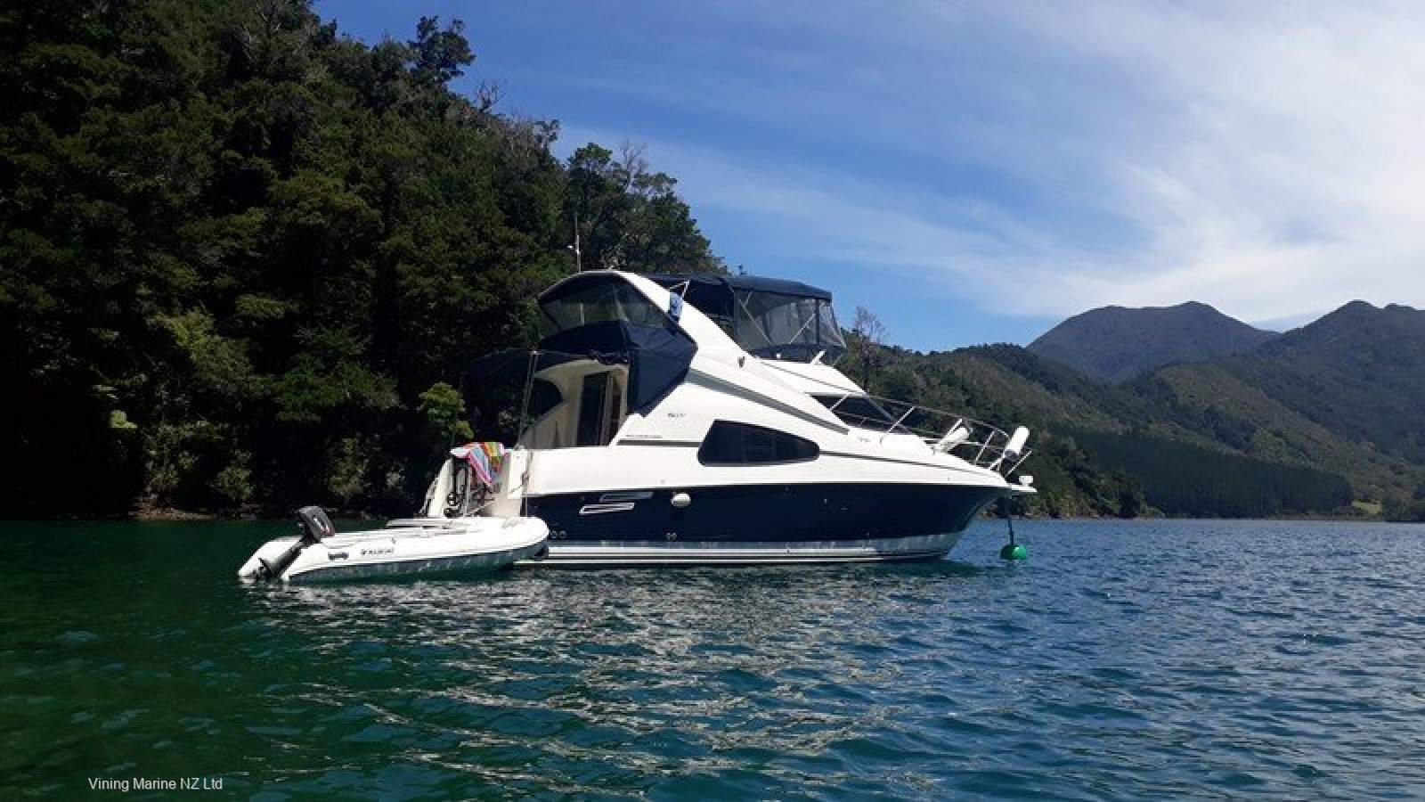 Silverton 330