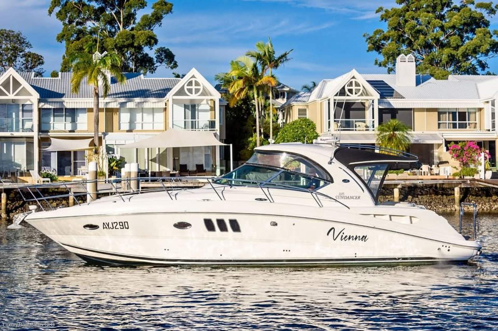 Sea Ray 395 Sundancer