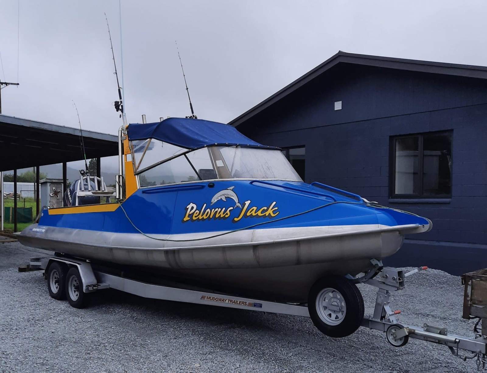 Regal 555