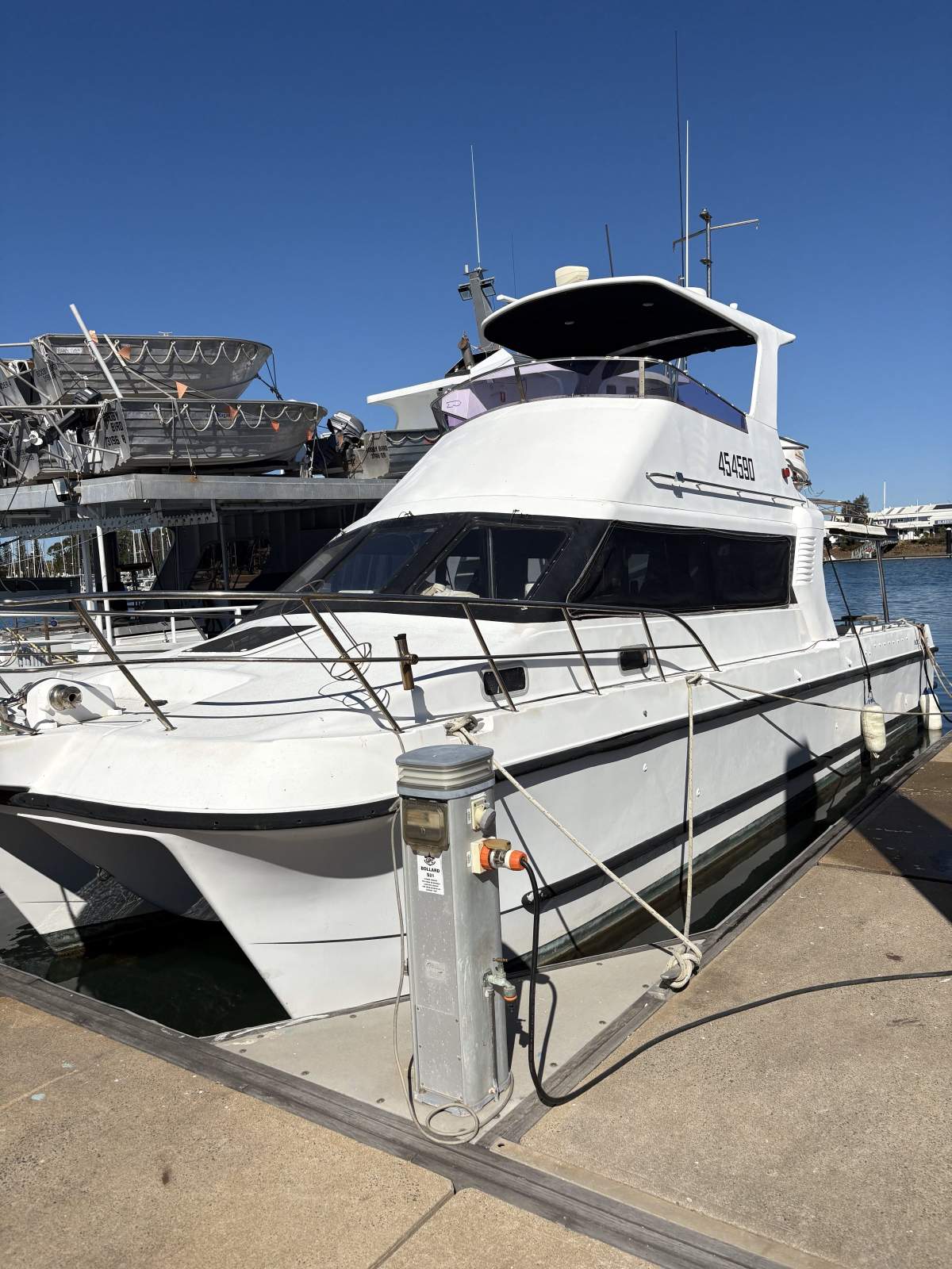 Noosa Cat 11.10m Flybridge - in 2C Survey