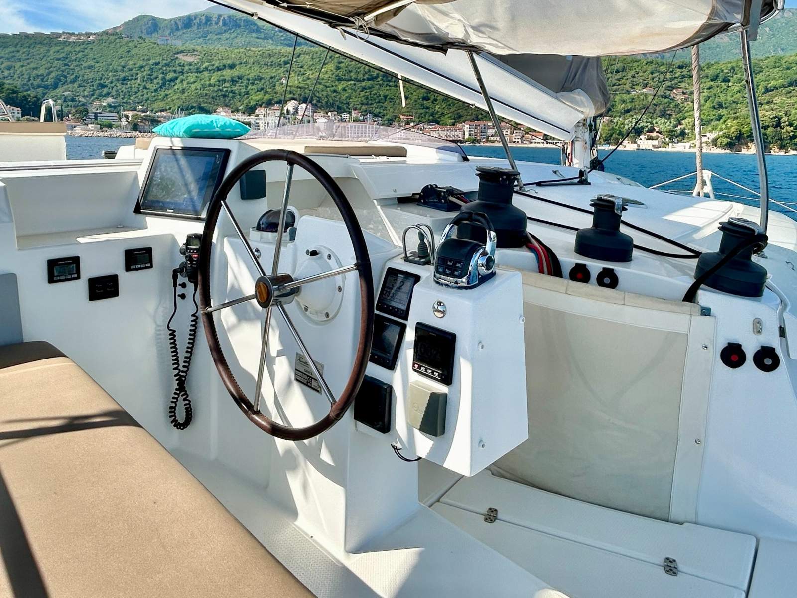 Fountaine Pajot Sanya 57
