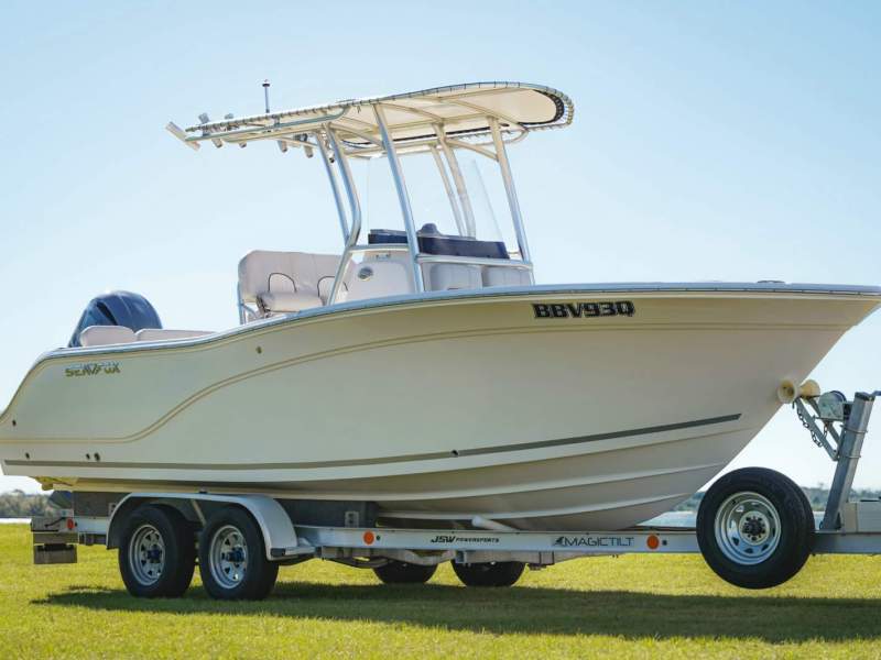 Sea Fox 228 Commander