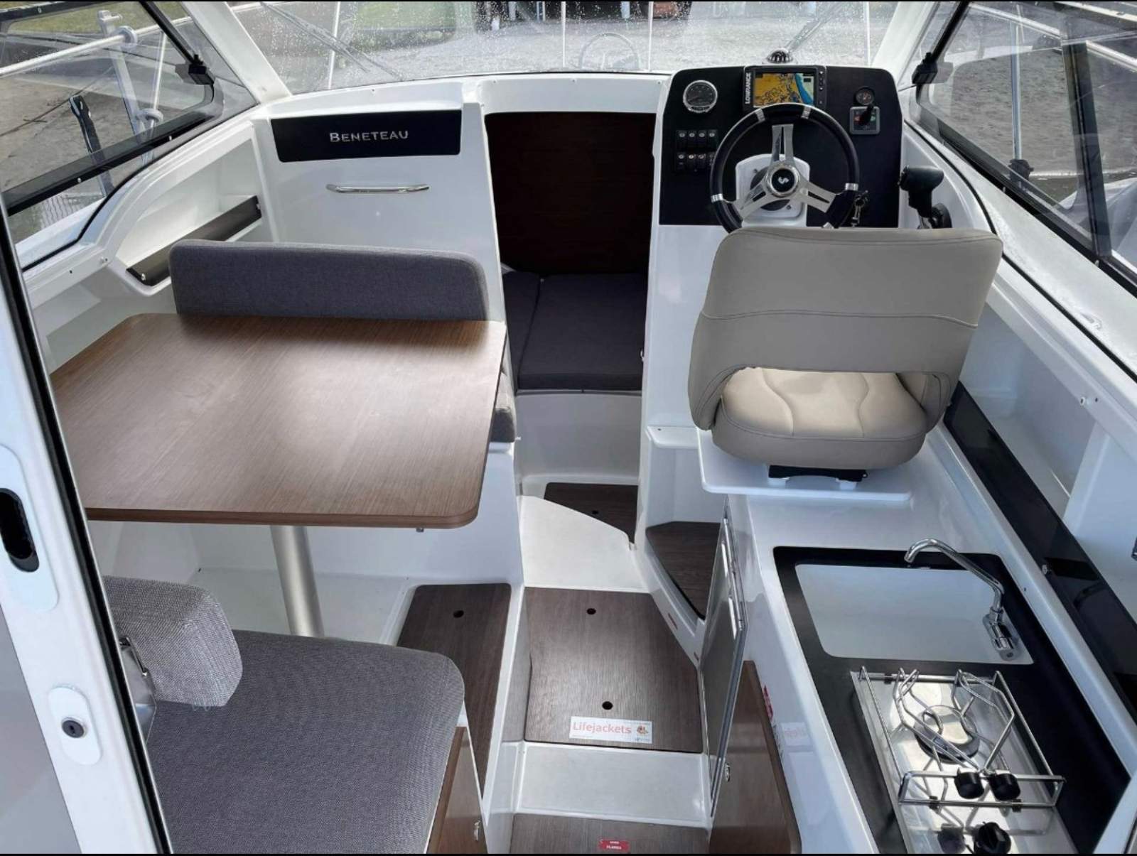 Beneteau Antares 8.0 OB