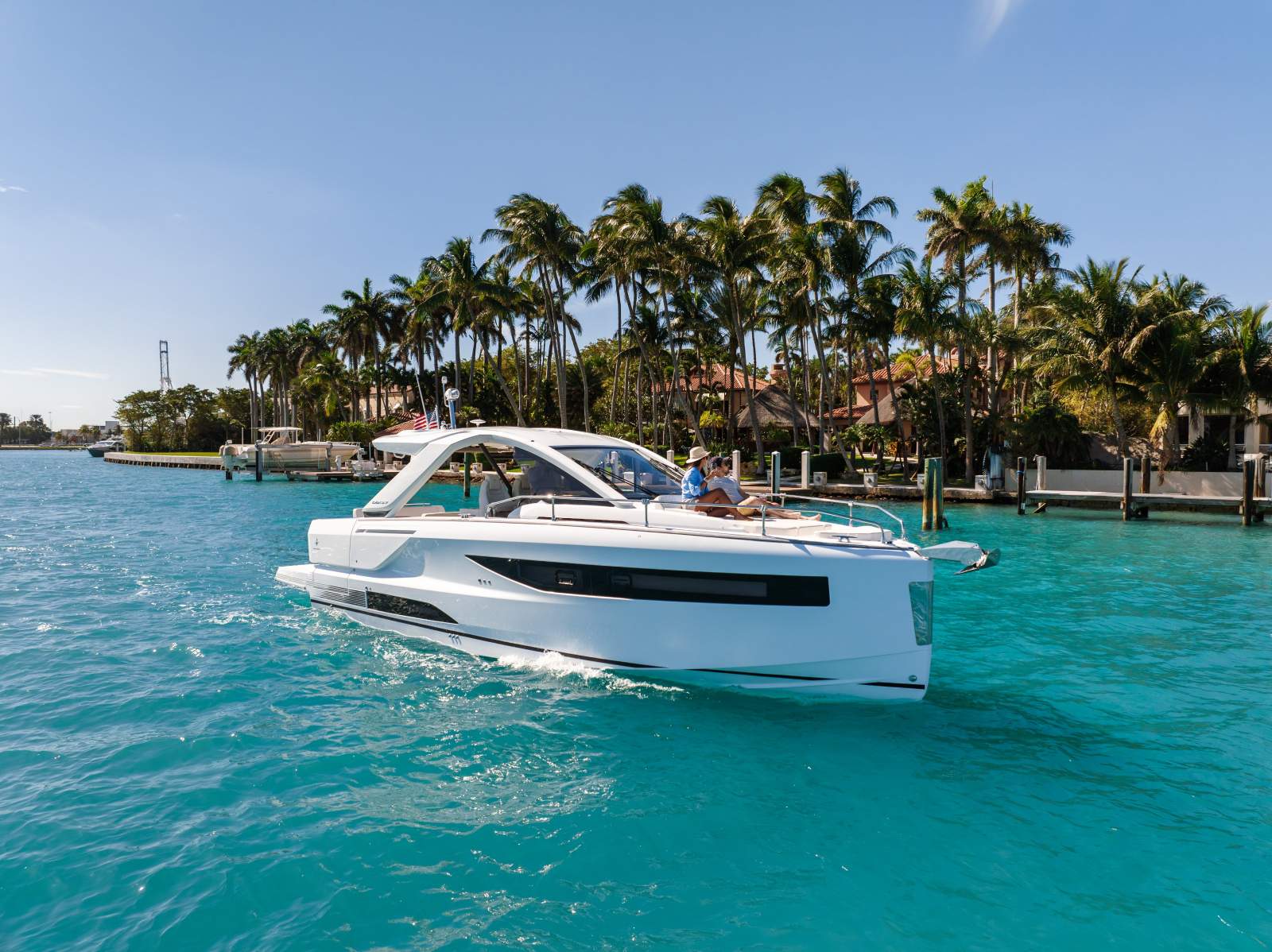 Jeanneau DB 37 Outboard