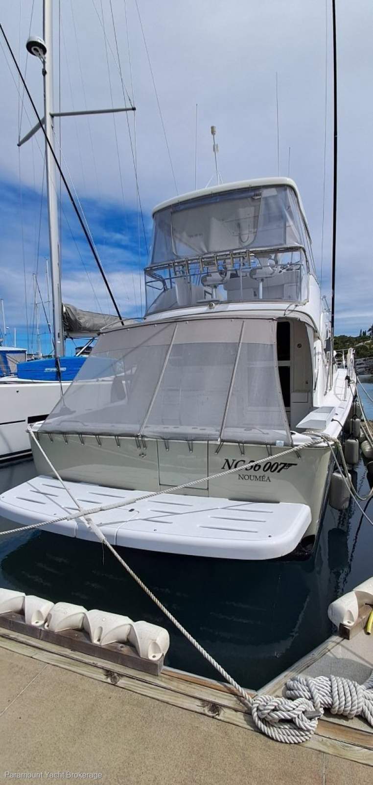 Riviera 52 Flybridge