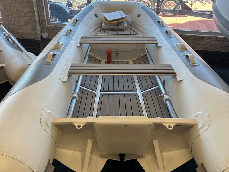 West Ribs Thomson 340 Double Aluminum Hull
