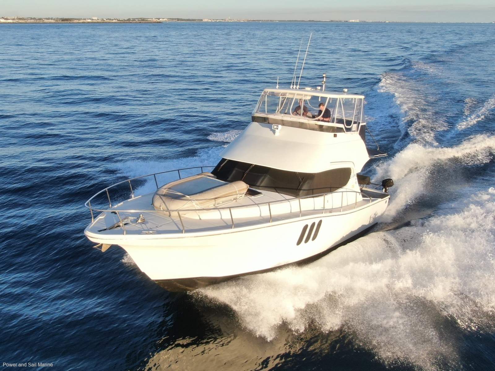 Bella 420 Flybridge Platinum Launched 2009, Low Hours + all the extras!