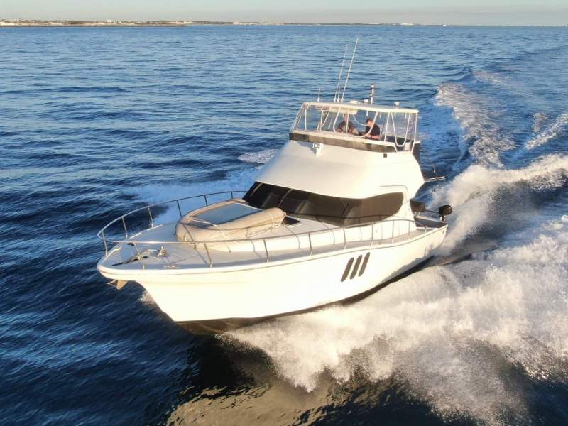 Bella 420 Flybridge Platinum Launched 2009, Low Hours + all the extras!