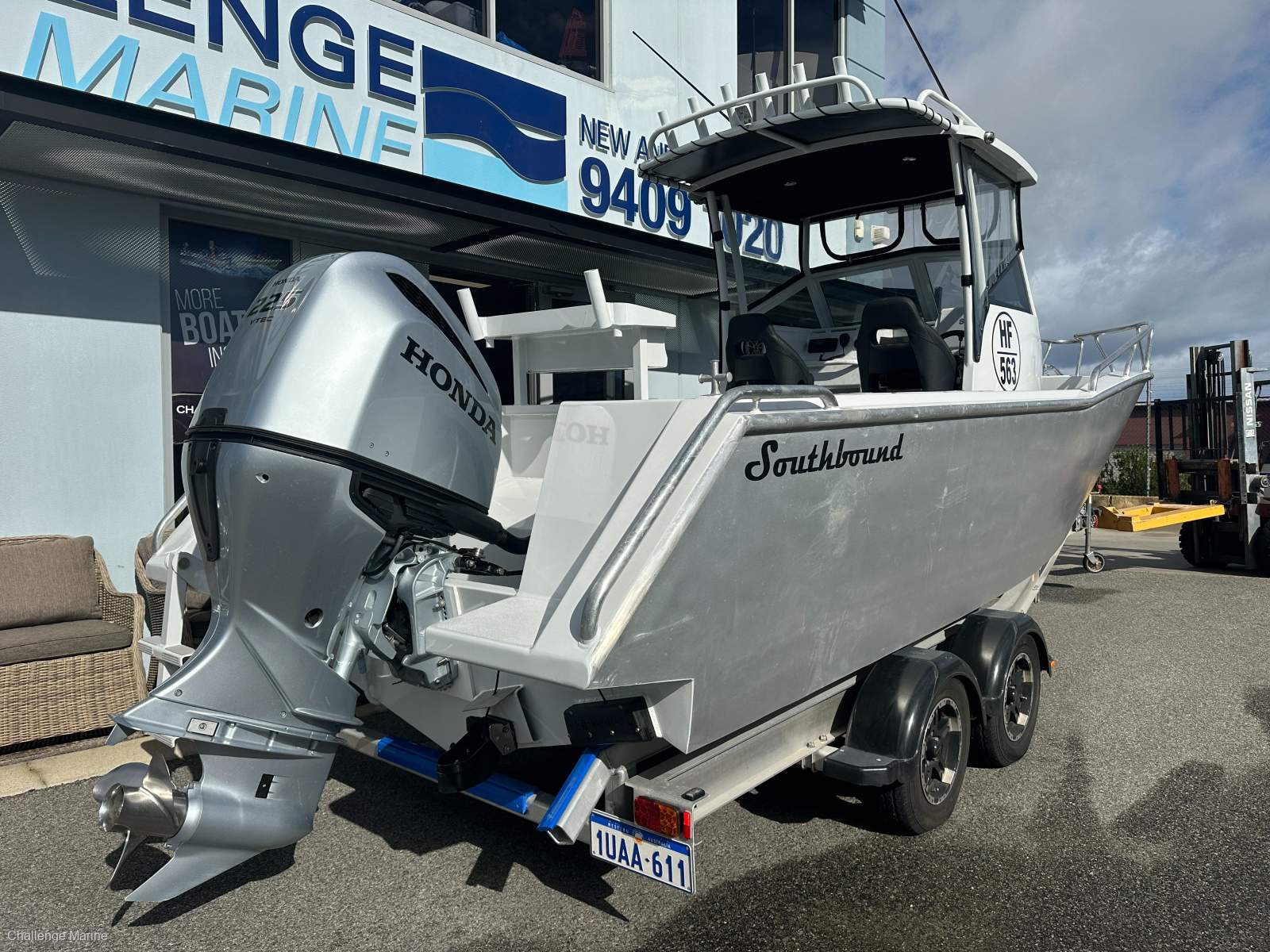 Southbound 800 Island Pro 8m LOA