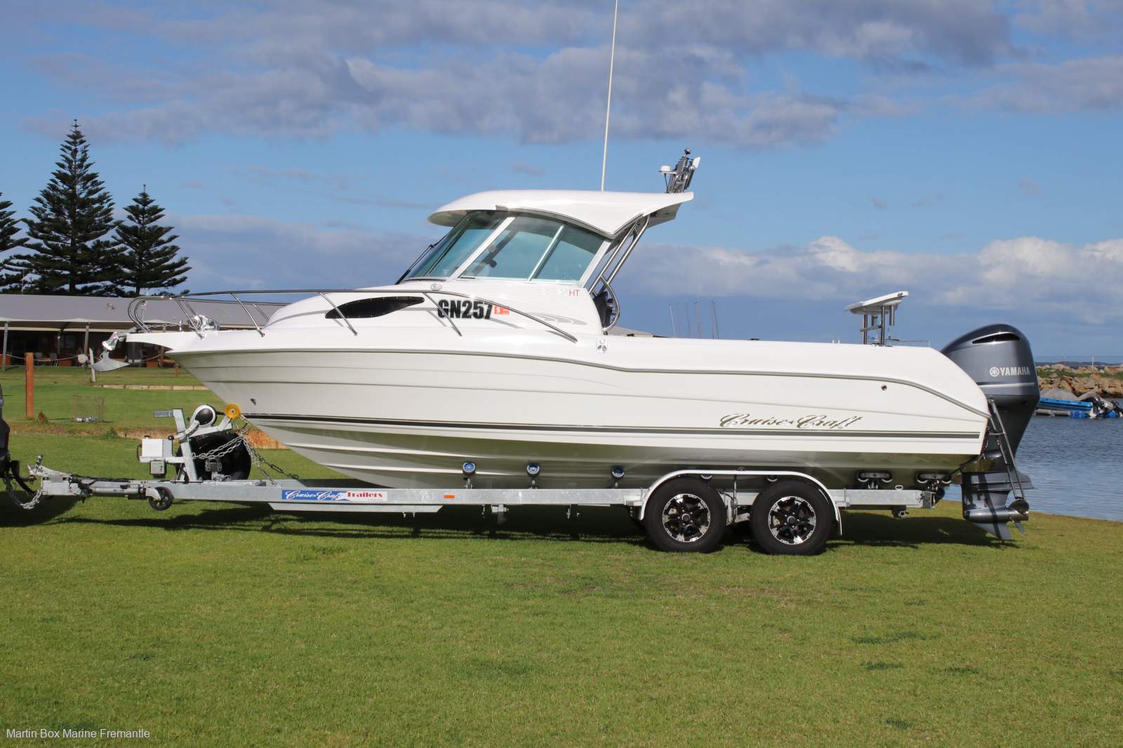 CruiseCraft Explorer 720HT with only 373 hours