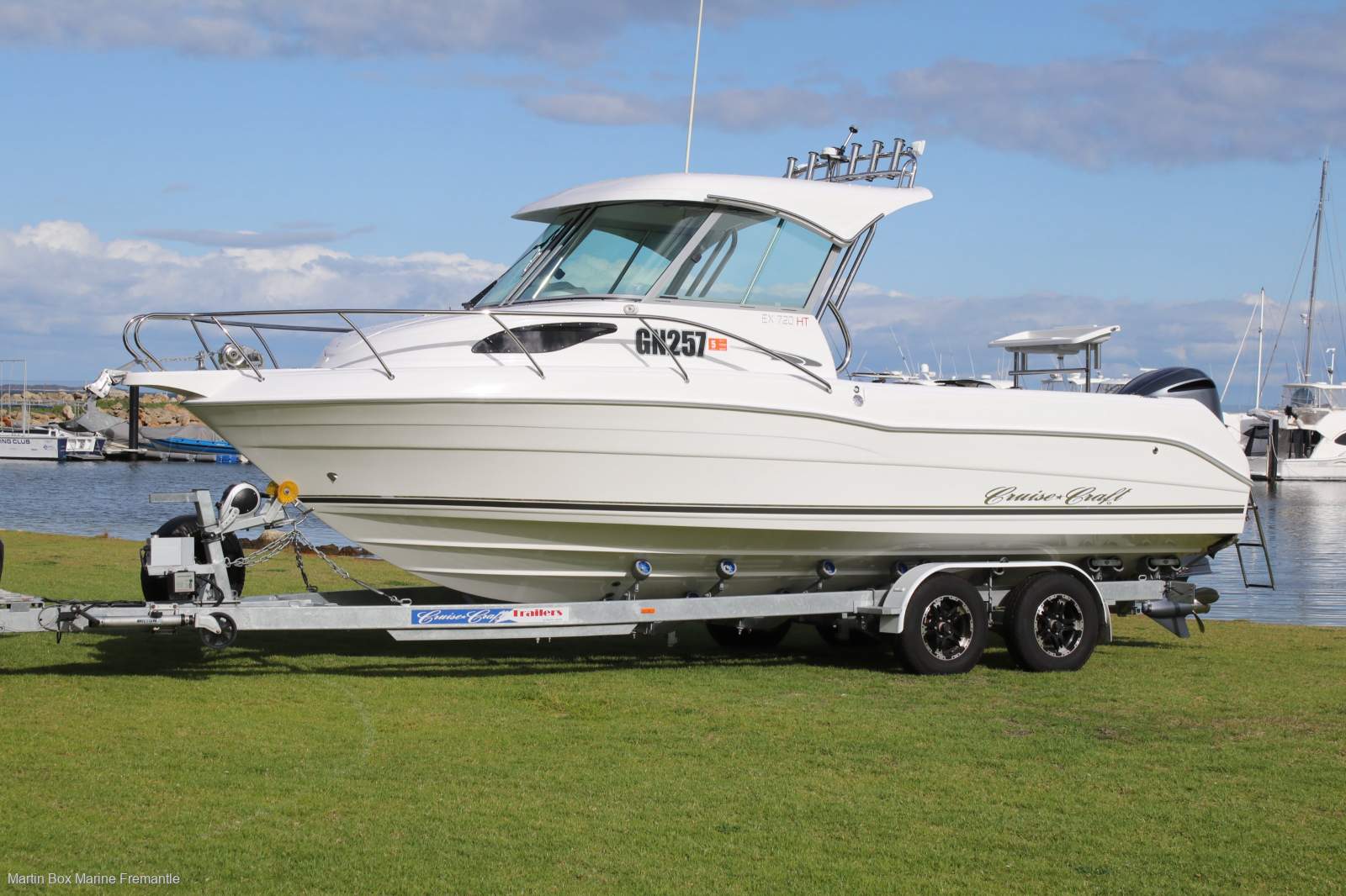 CruiseCraft Explorer 720HT with only 373 hours