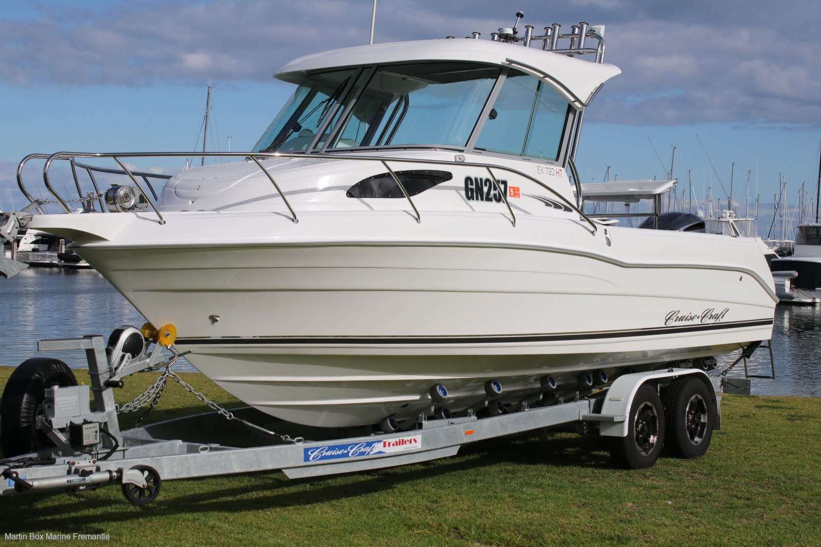 CruiseCraft Explorer 720HT with only 373 hours