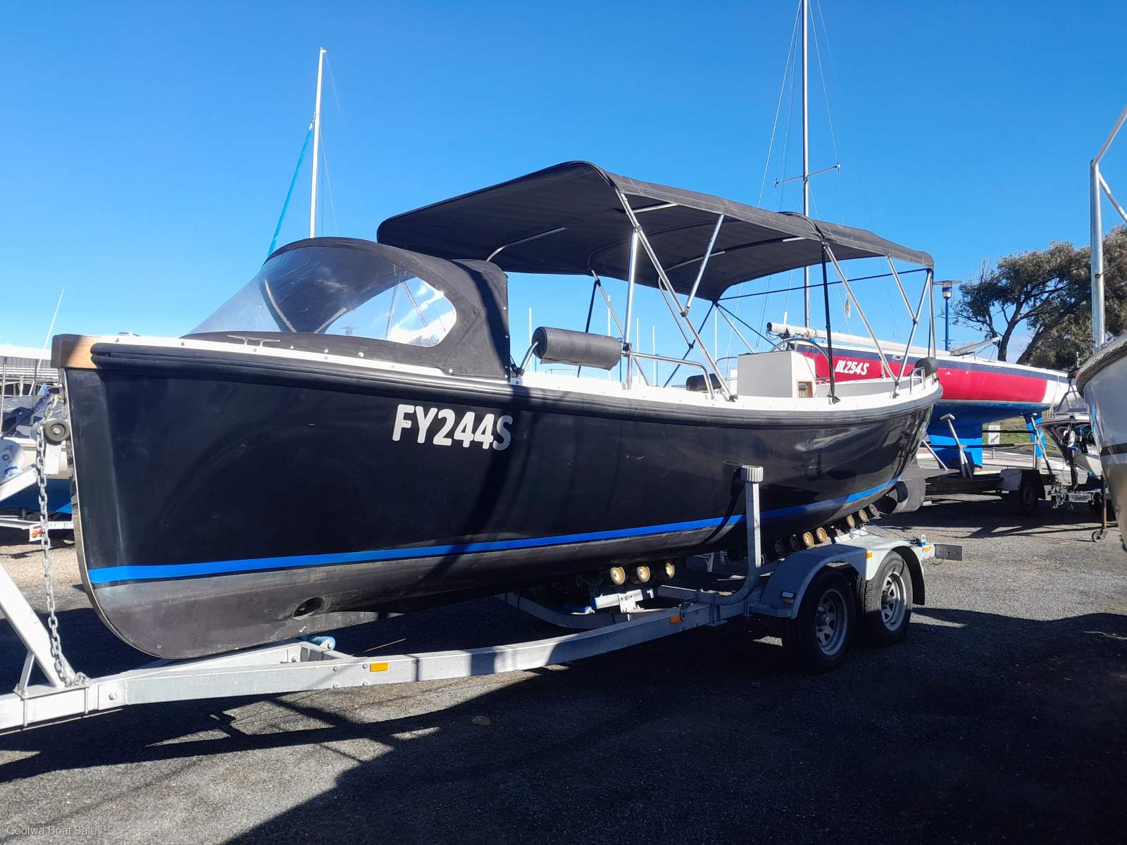 Craftsman Marine Pleasure Cruise 700 Custom