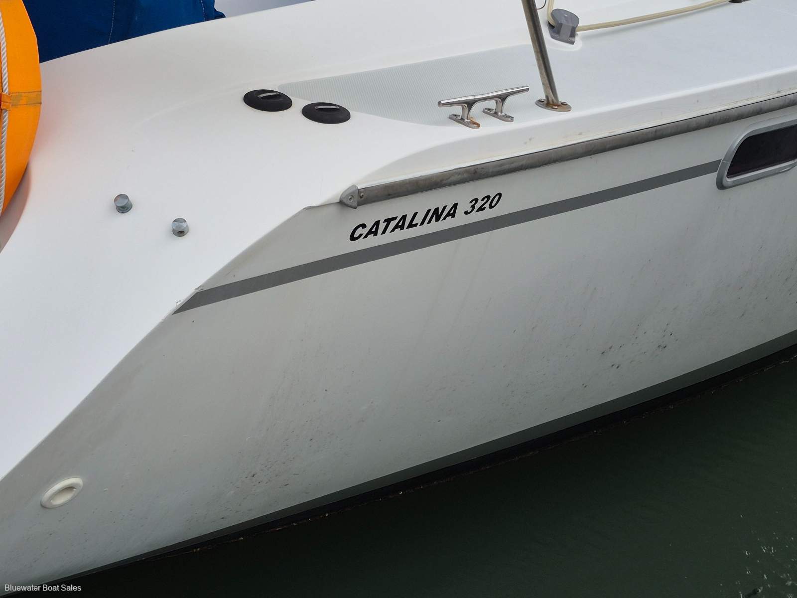 Catalina 320