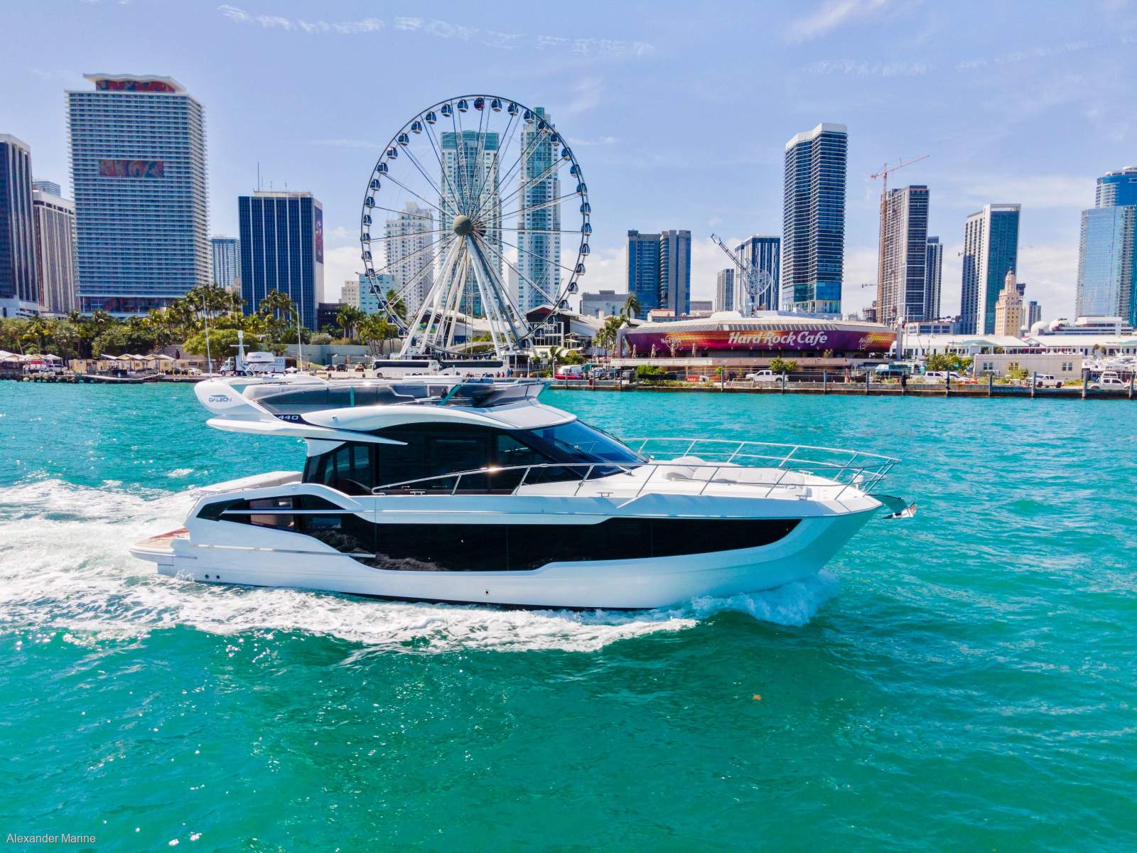 Galeon 440 Fly