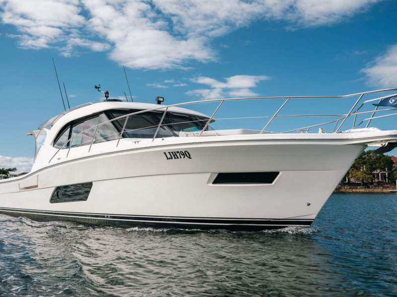 Riviera 445 SUV - Watermaker & Gyro Stabilizer