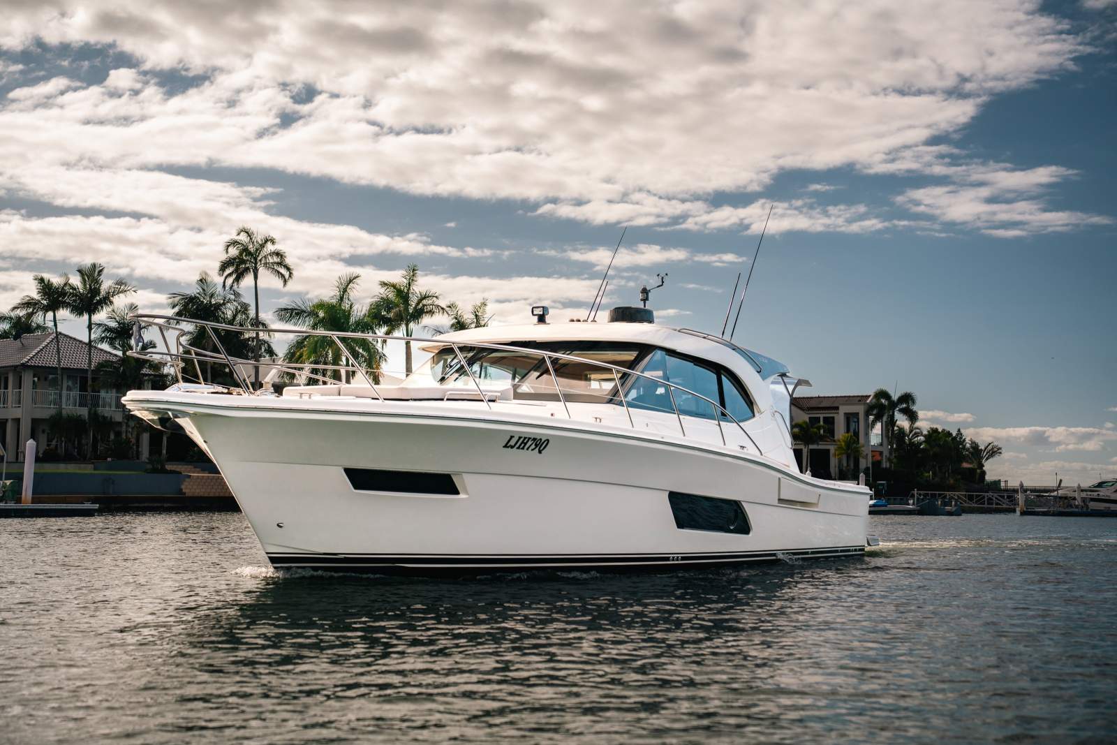 Riviera 445 SUV - Watermaker & Gyro Stabilizer