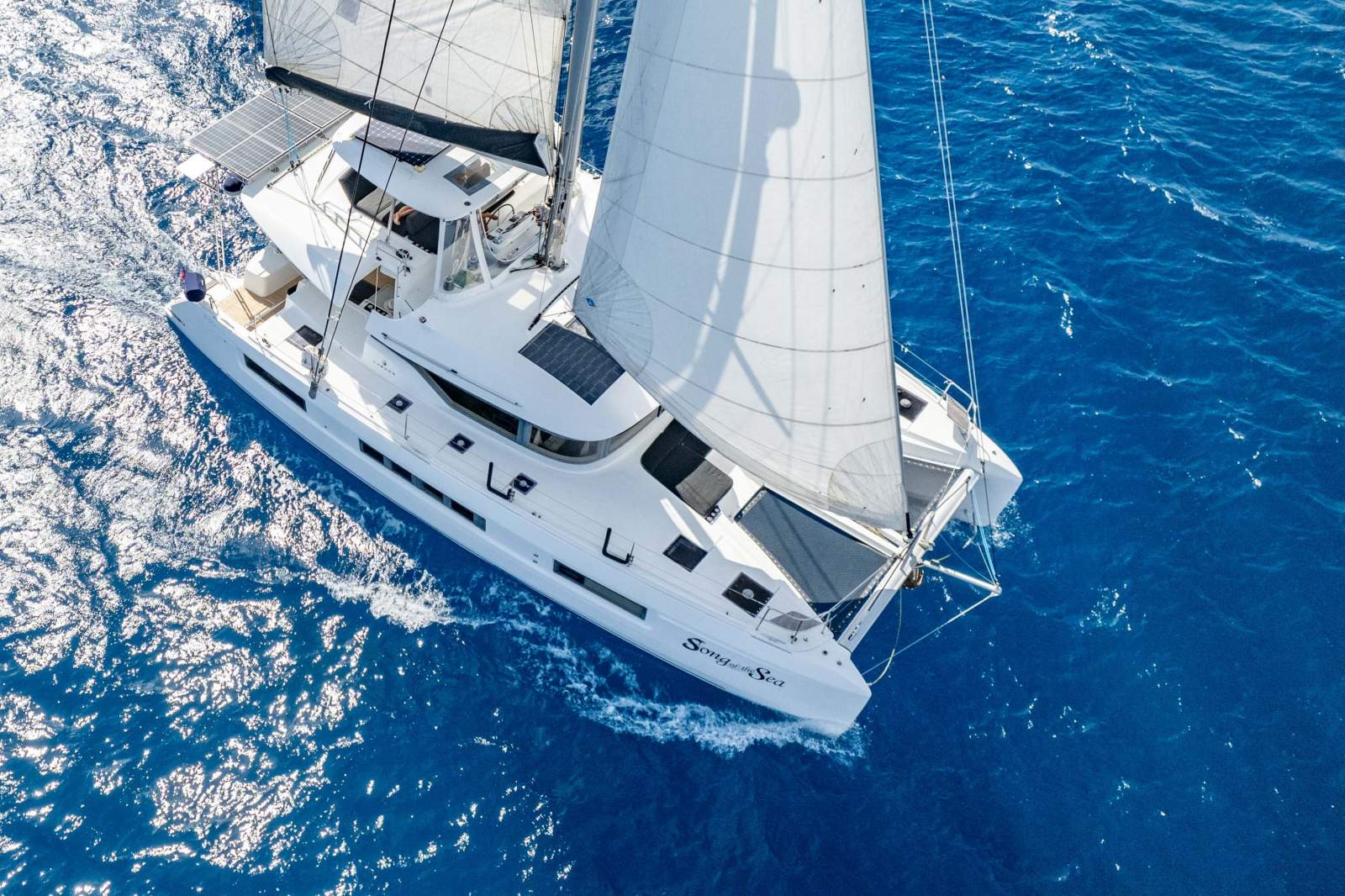 Lagoon 50 image