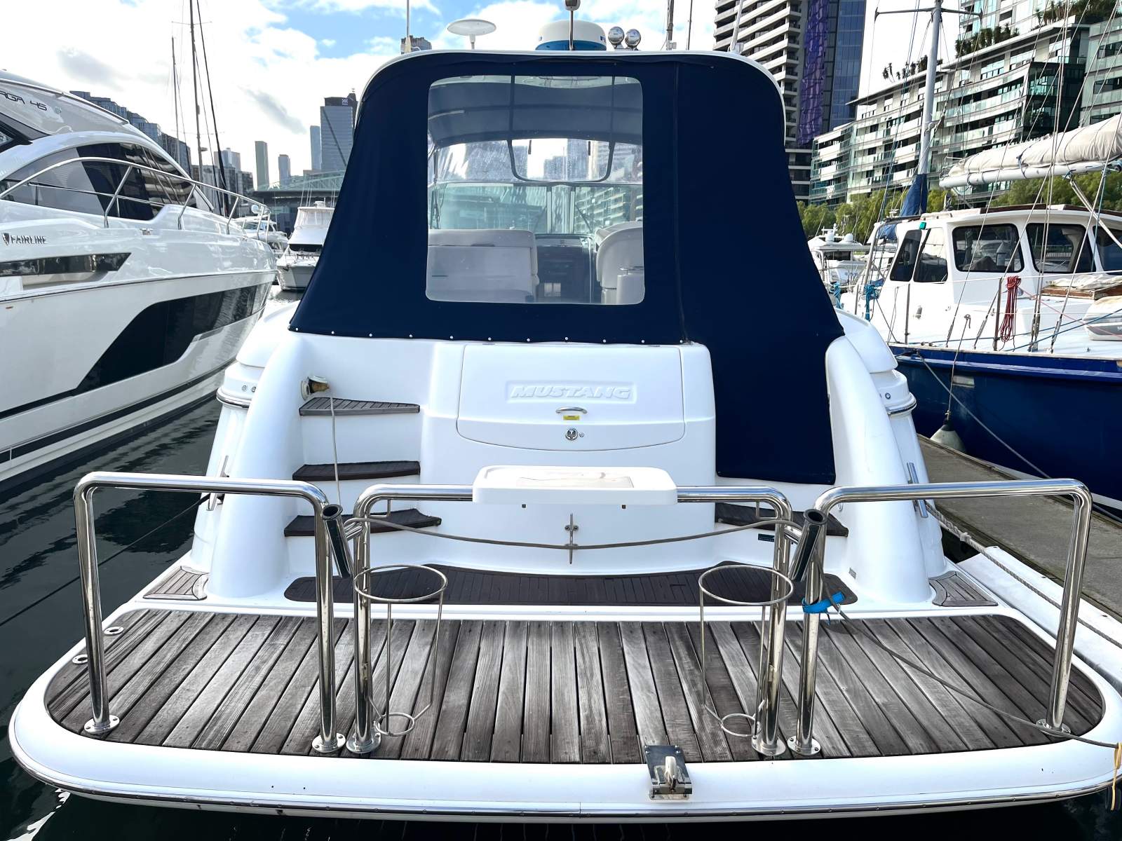Mustang 4600 Sports Top Ips