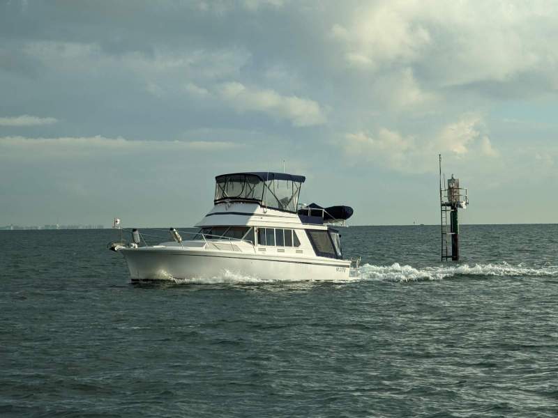 Fairway 36 Flybridge Cruiser