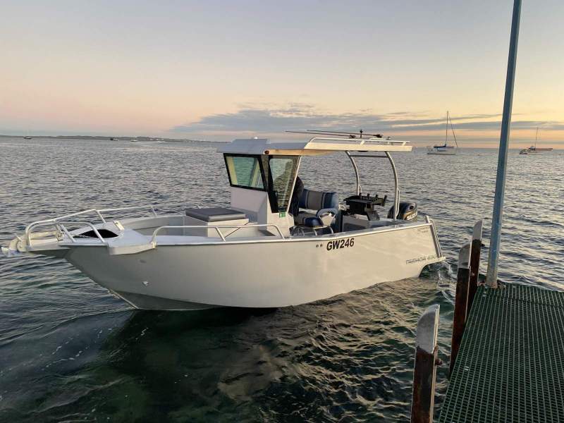 Maurtech Marine Tremor 630 Centre Console Extended Hardtop