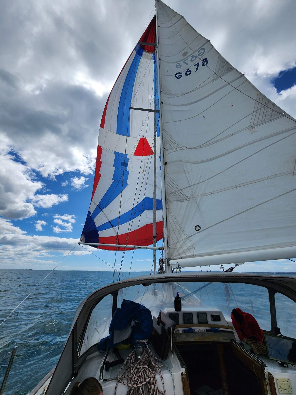 Adams 40CC:Light air spinnaker