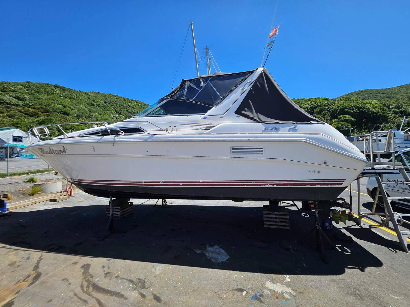 Sea Ray 310 Sport Cruiser