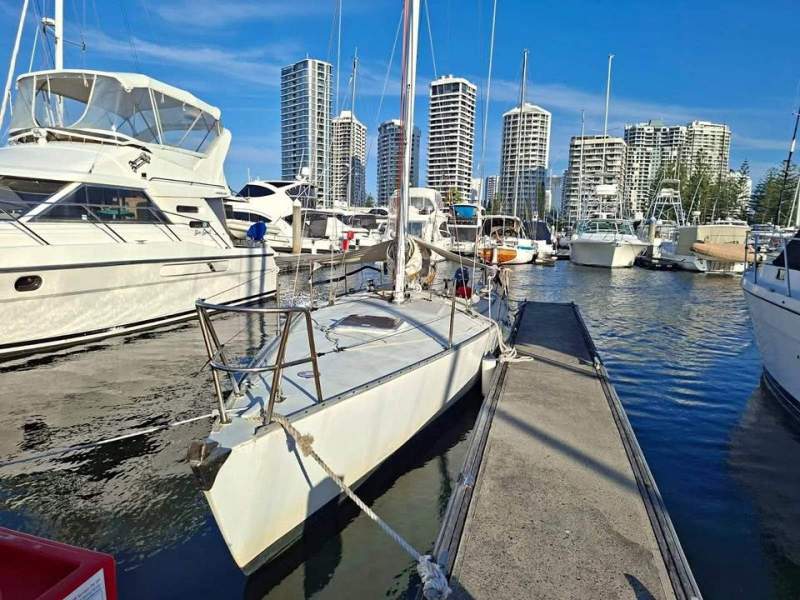 Adams 10 racing yacht