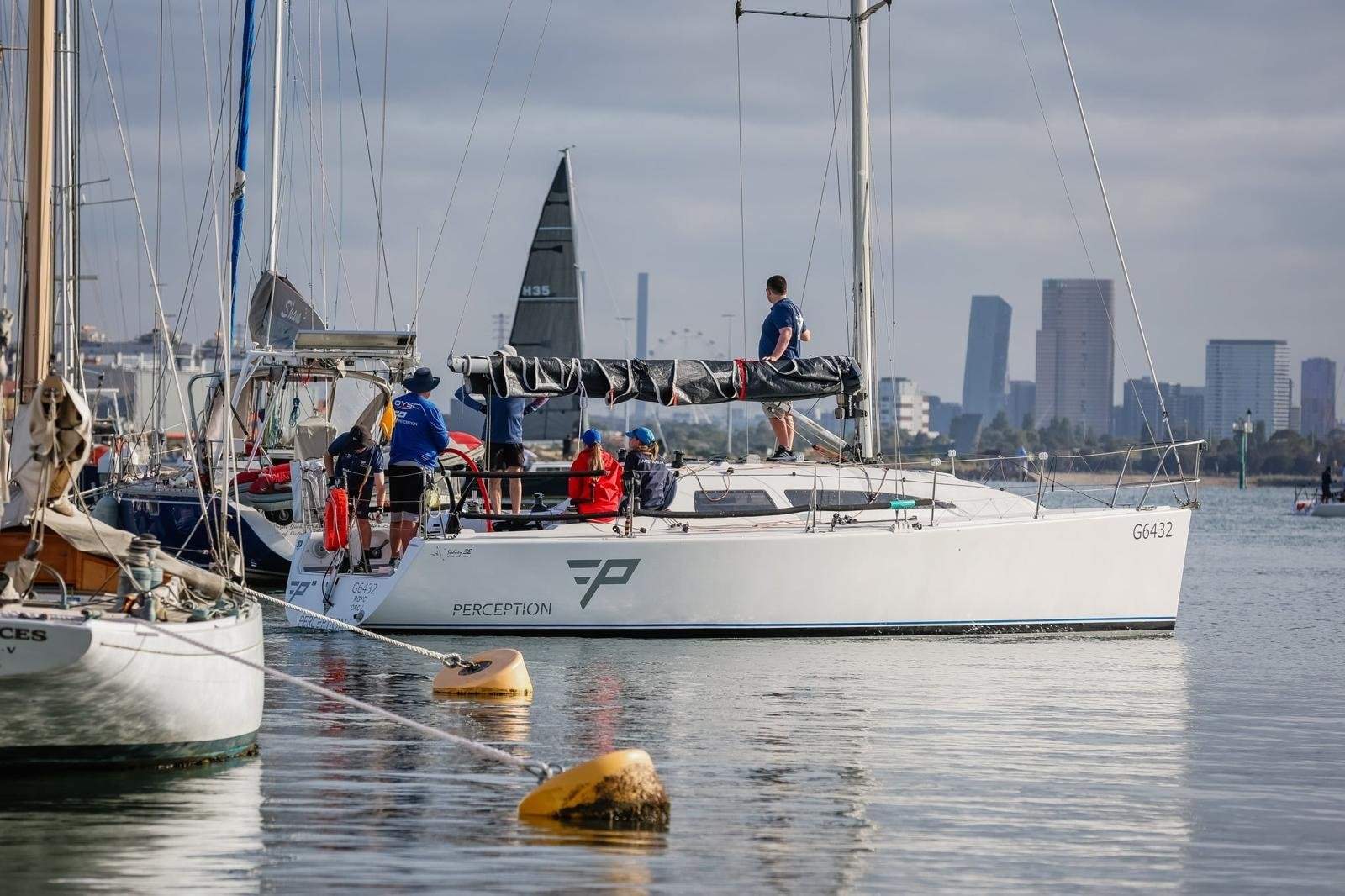 Sydney Yachts 32 Mast Head Kite