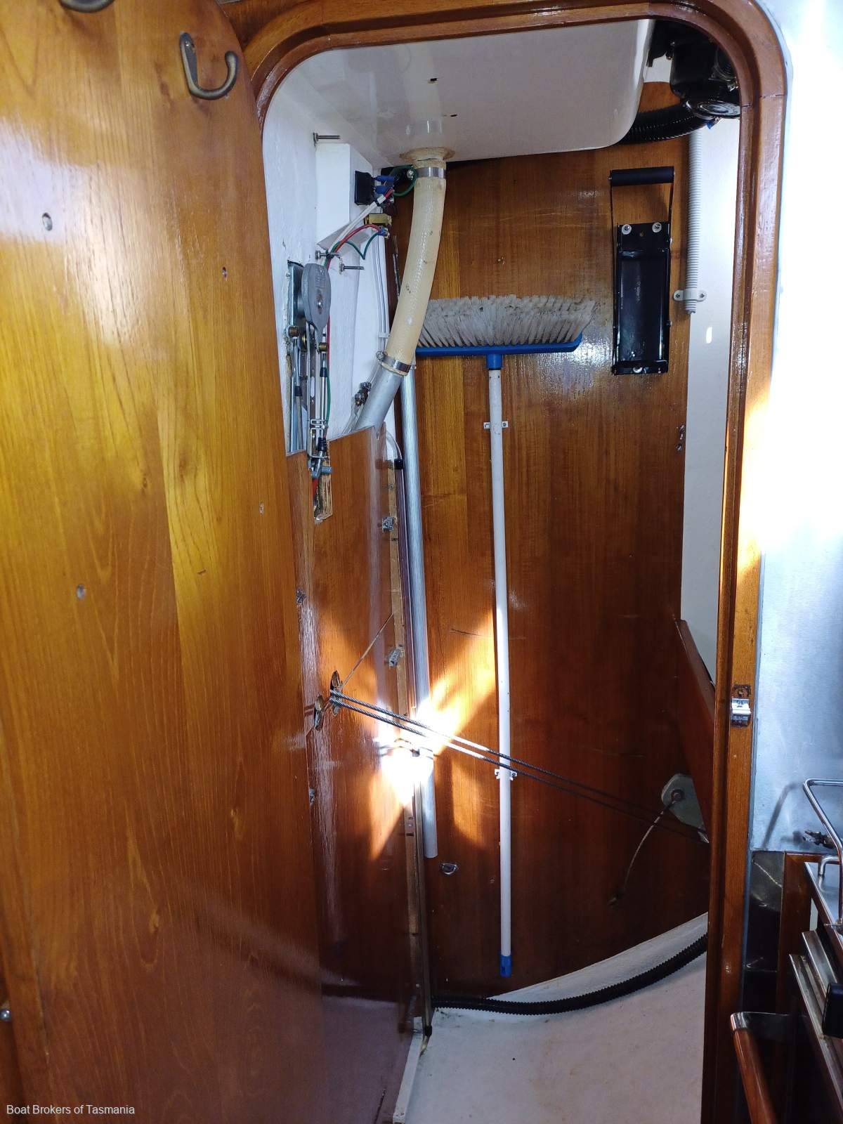 The Shack Jarkan 10.5 Centre cockpit cruising sloop. Boat Brokers of Tasmania