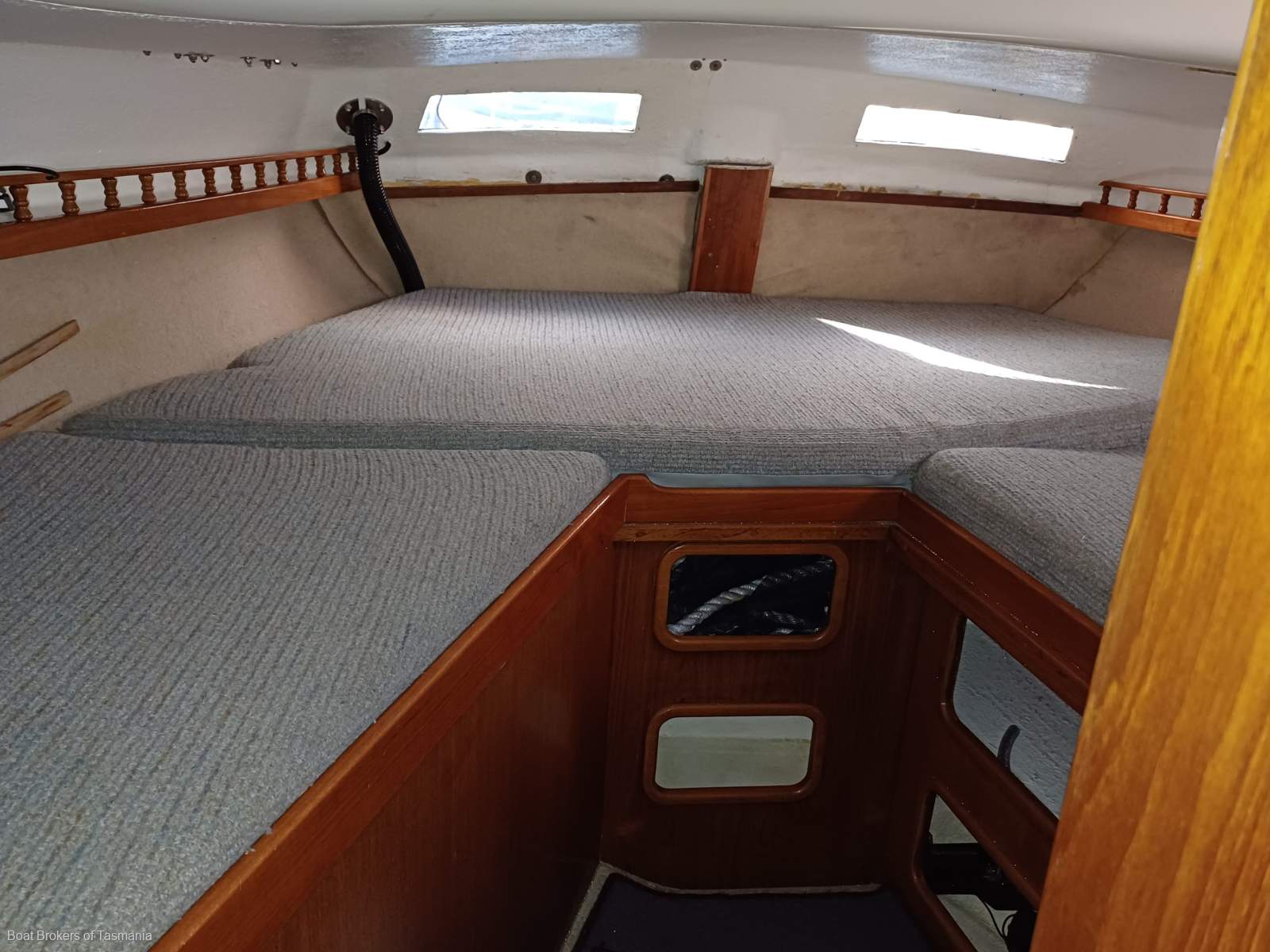 The Shack Jarkan 10.5 Centre cockpit cruising sloop. Boat Brokers of Tasmania