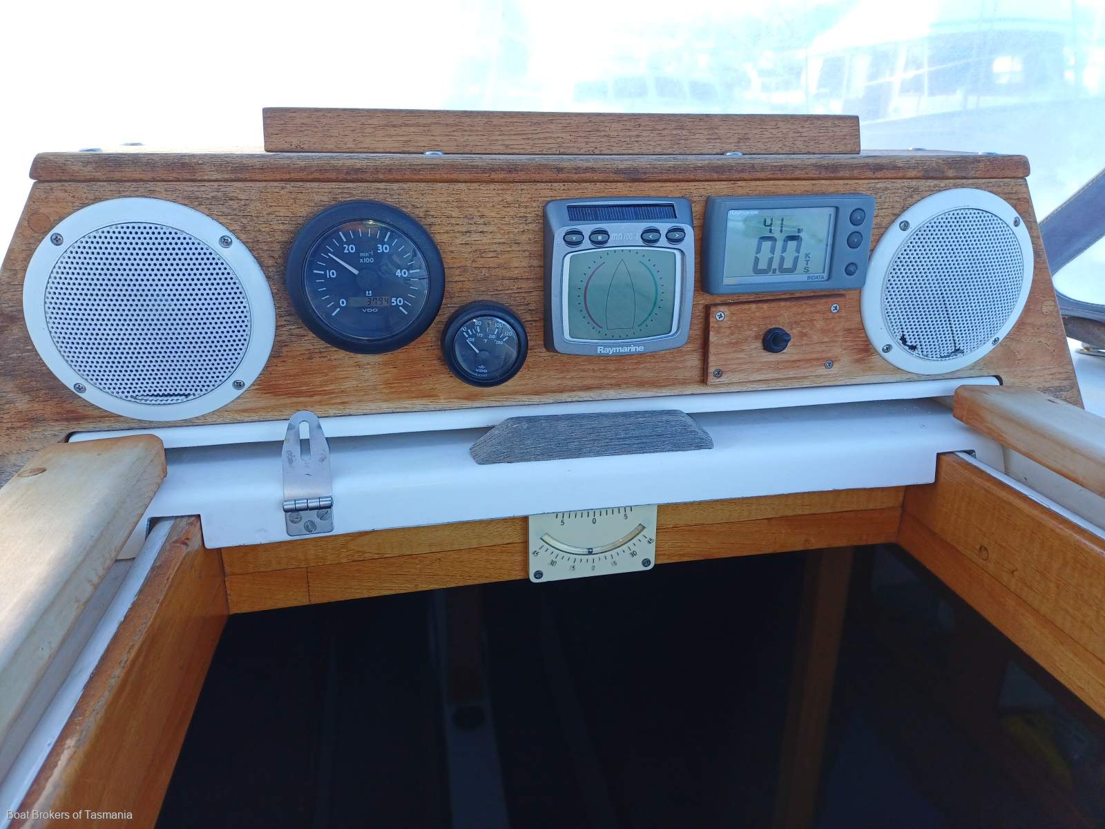 The Shack Jarkan 10.5 Centre cockpit cruising sloop. Boat Brokers of Tasmania