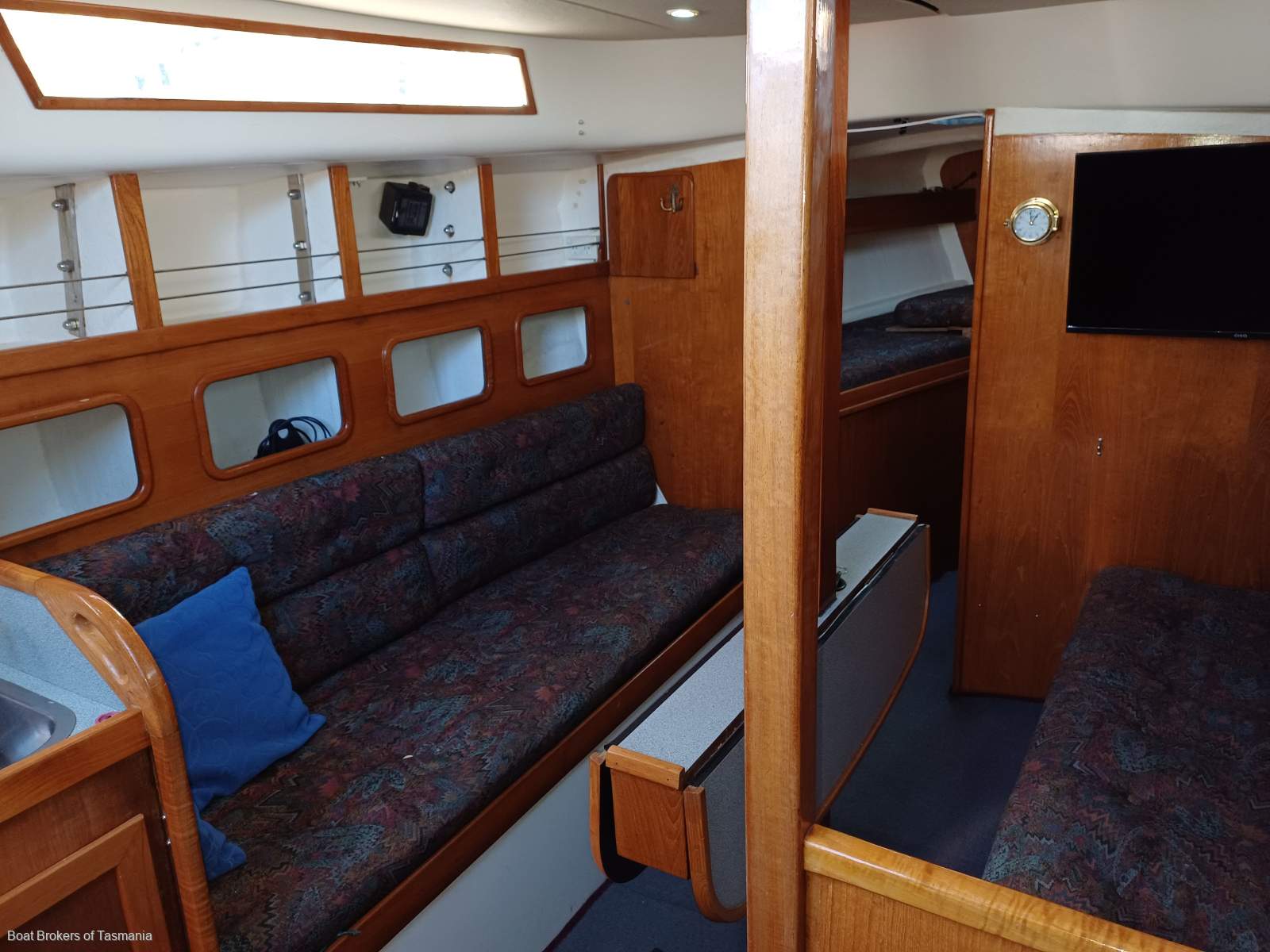 The Shack Jarkan 10.5 Centre cockpit cruising sloop. Boat Brokers of Tasmania