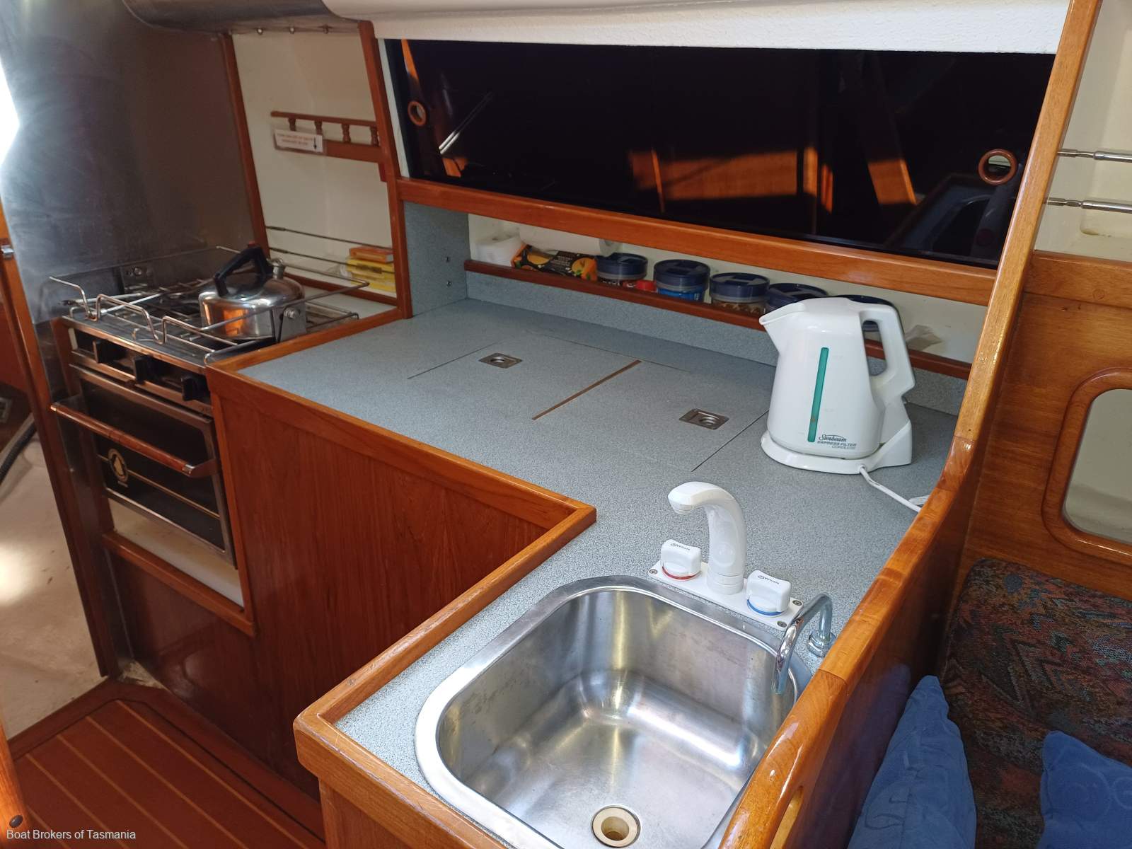 The Shack Jarkan 10.5 Centre cockpit cruising sloop. Boat Brokers of Tasmania