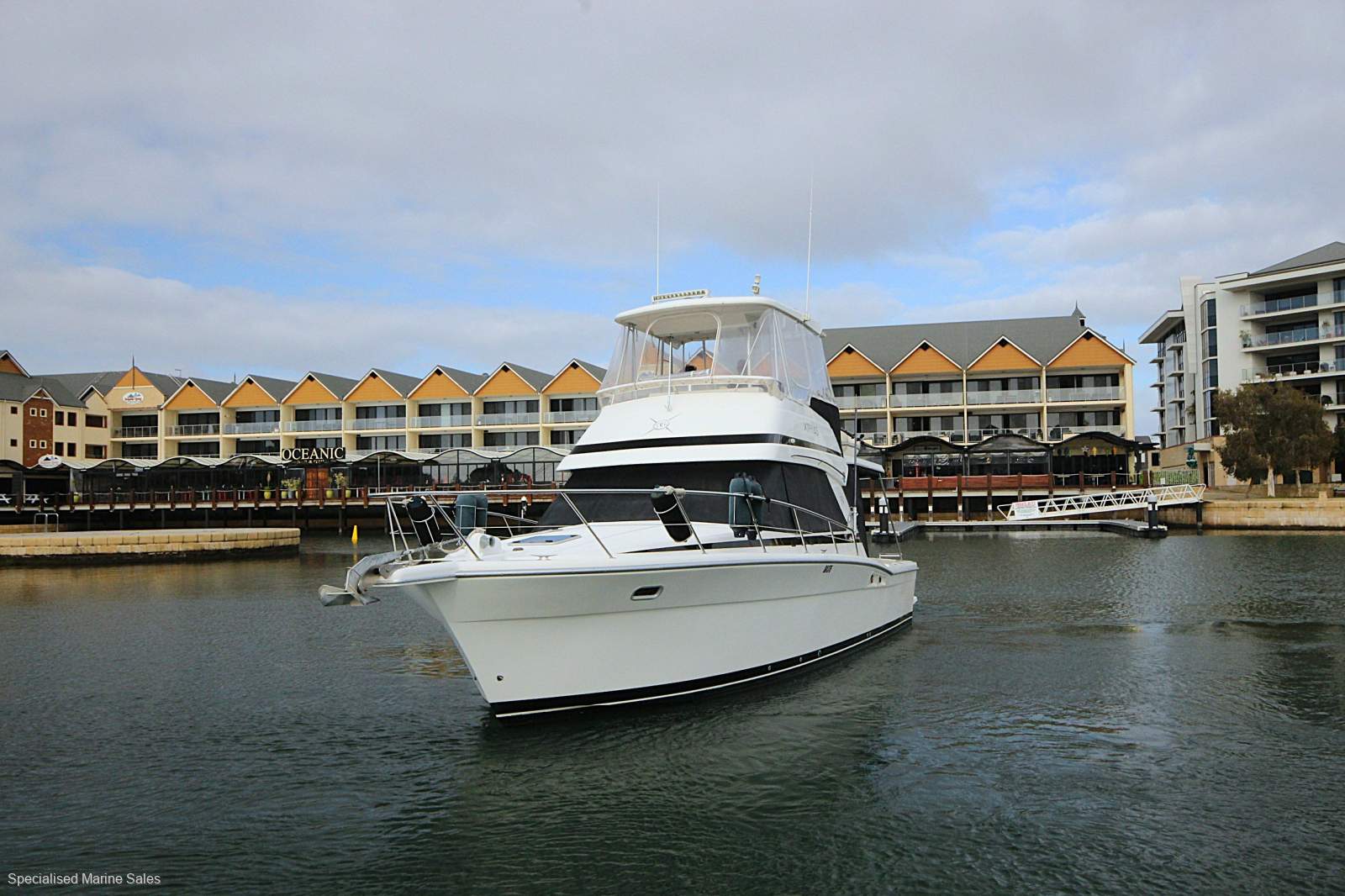 Riviera 34 Flybridge Cruiser *** EXTENDED TO 38' *** $252,000 ***
