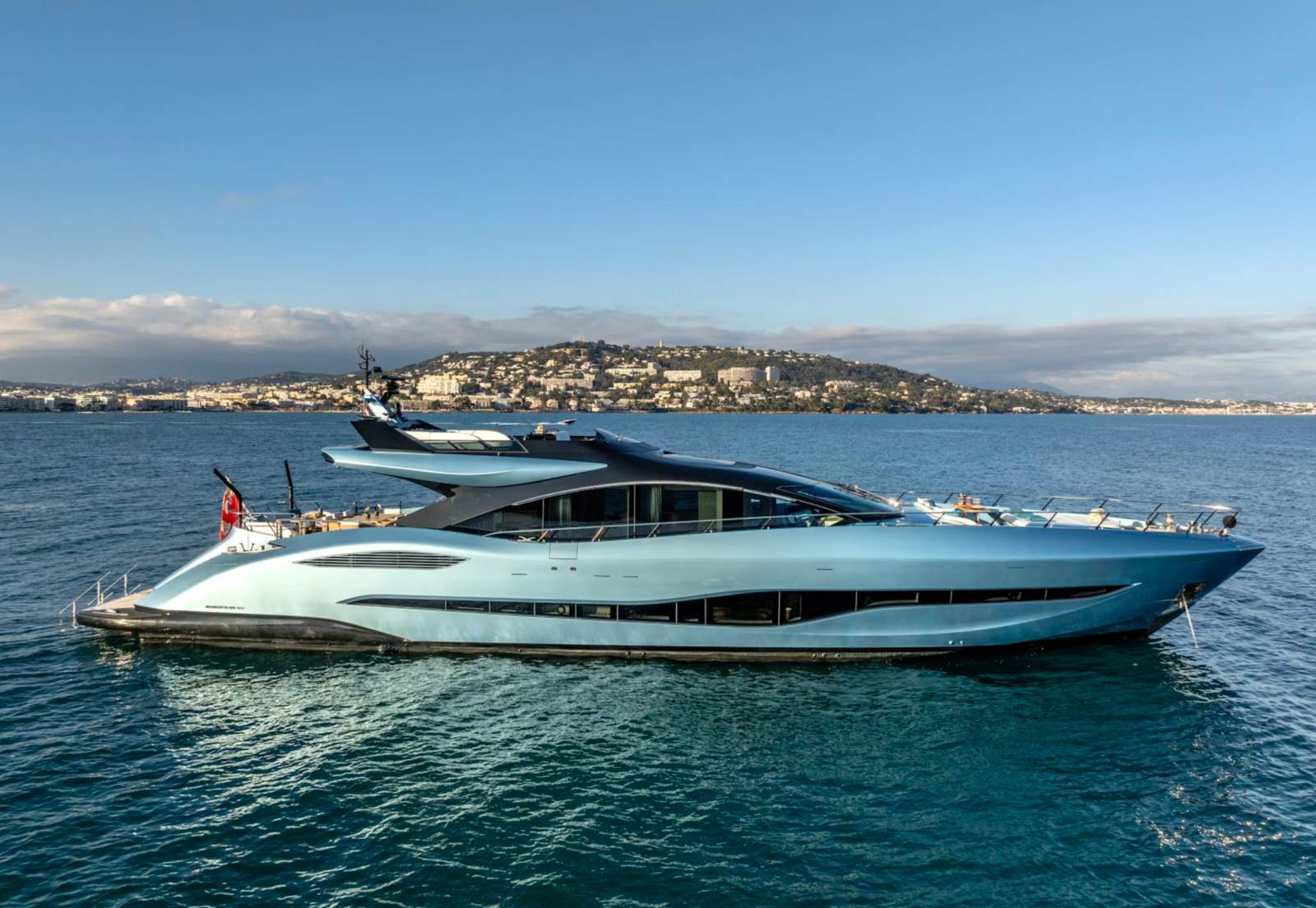 Mangusta 104 REV