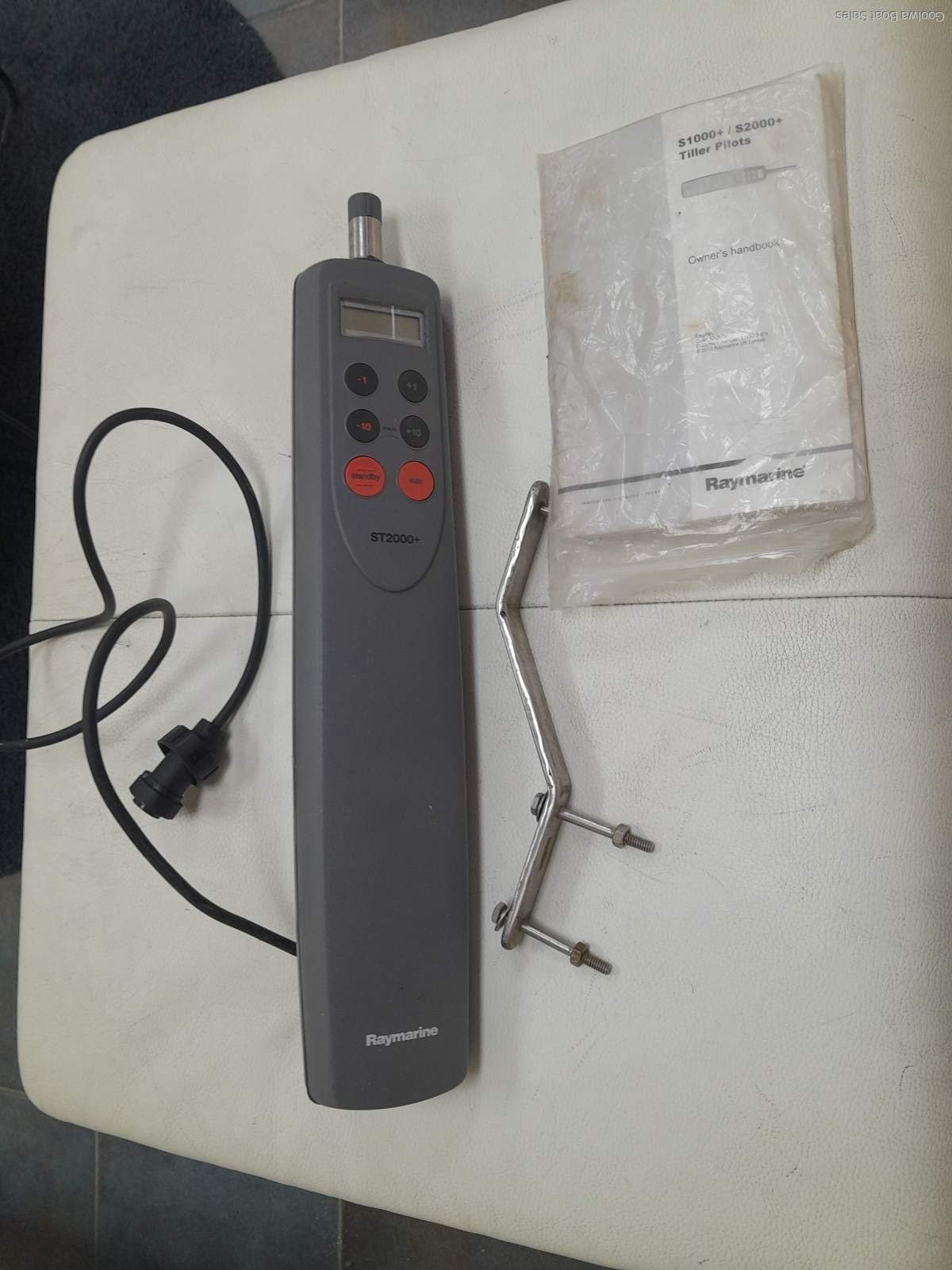 Raymarine ST2000 Tiller Pilot